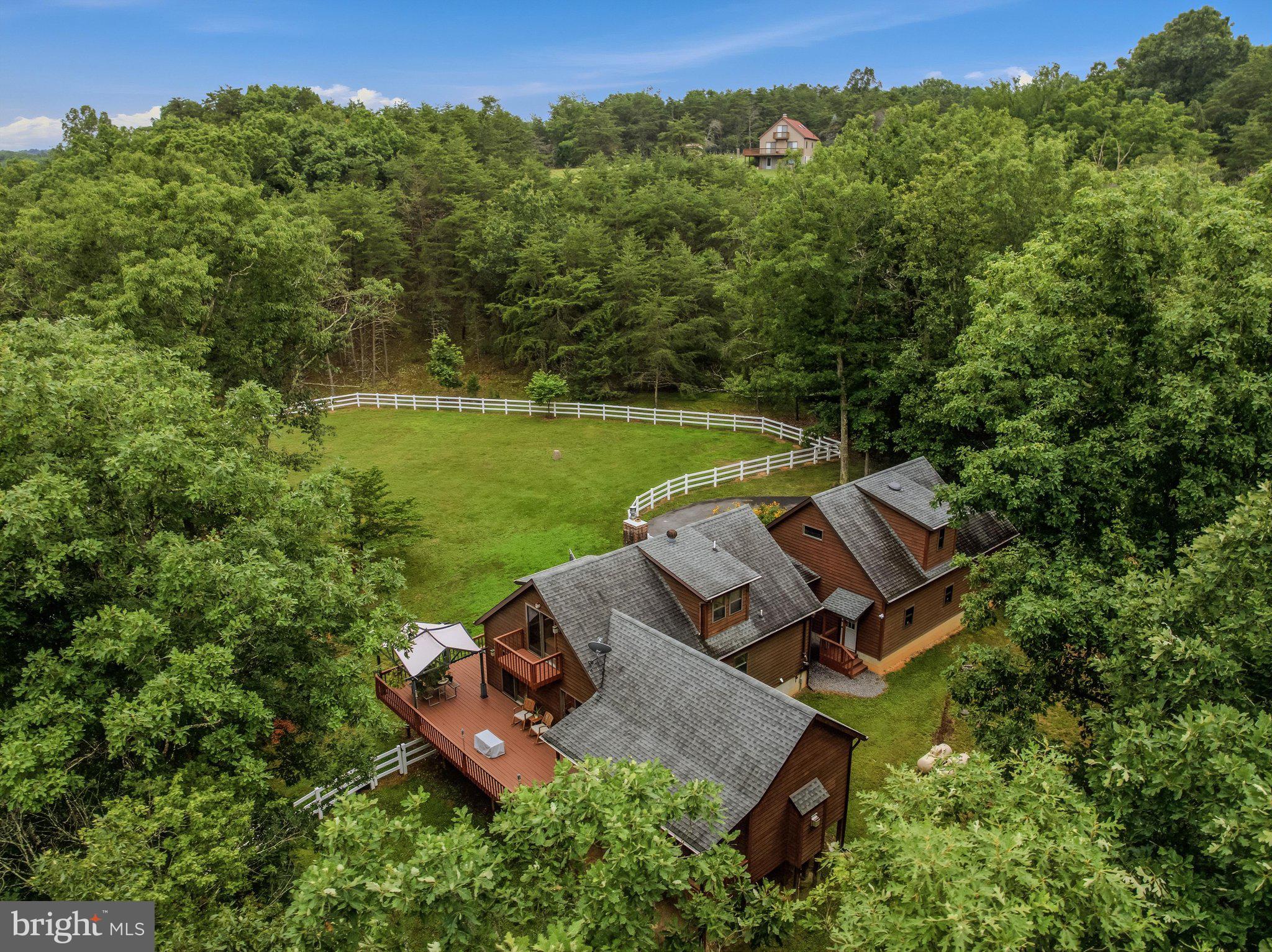 OLD MILL MANOR - Residential