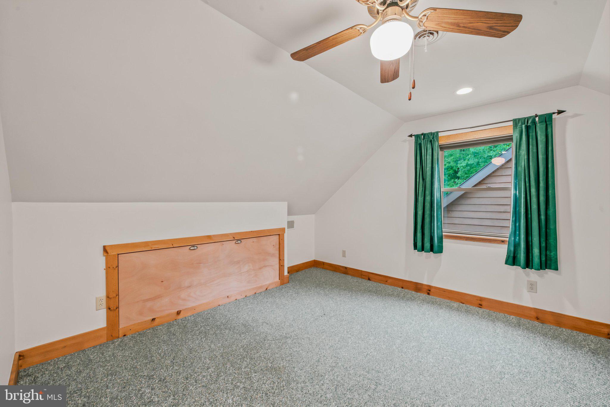 OLD MILL MANOR - Residential