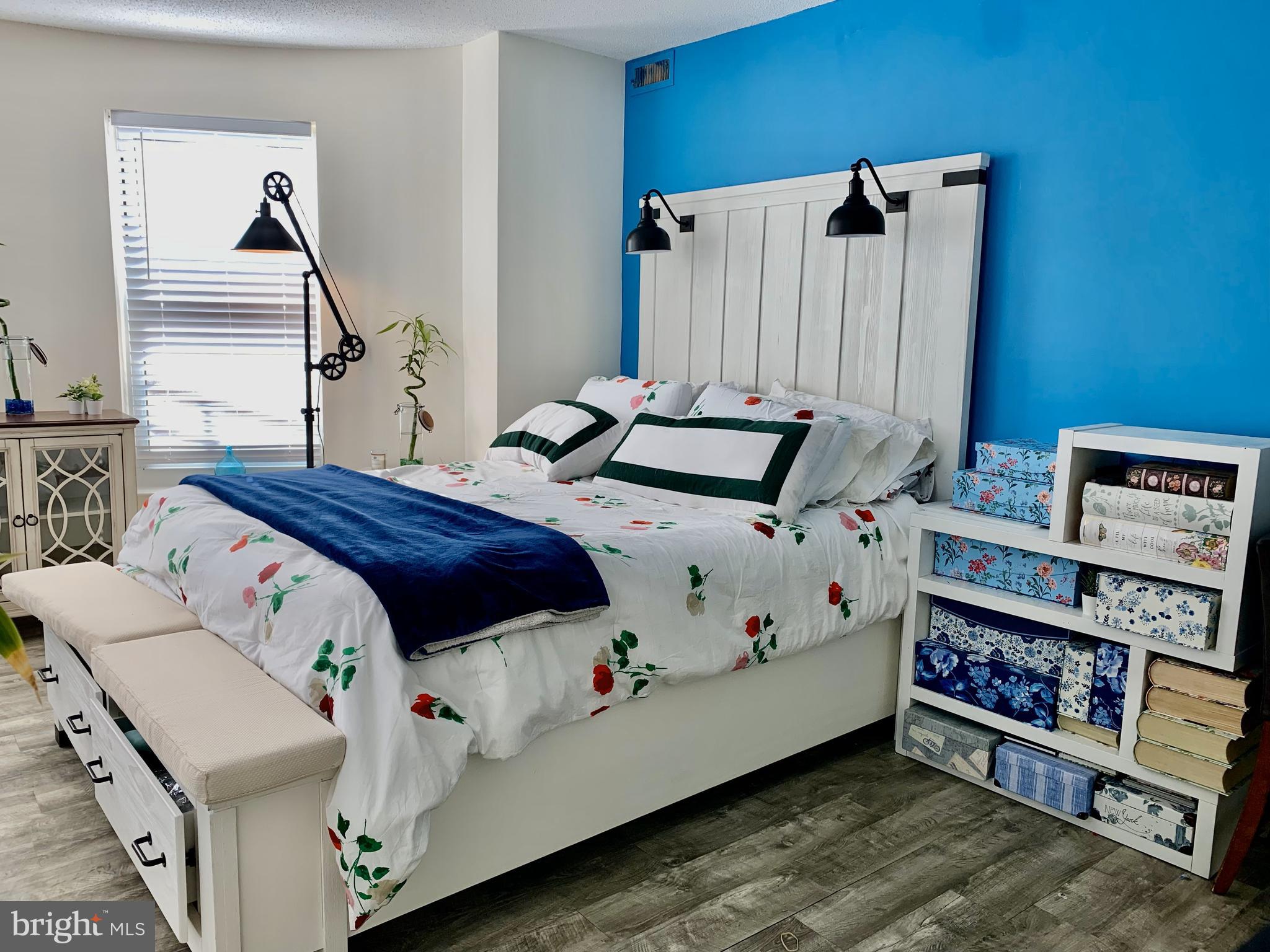 ASTORIA CONDOMINIUM - Residential