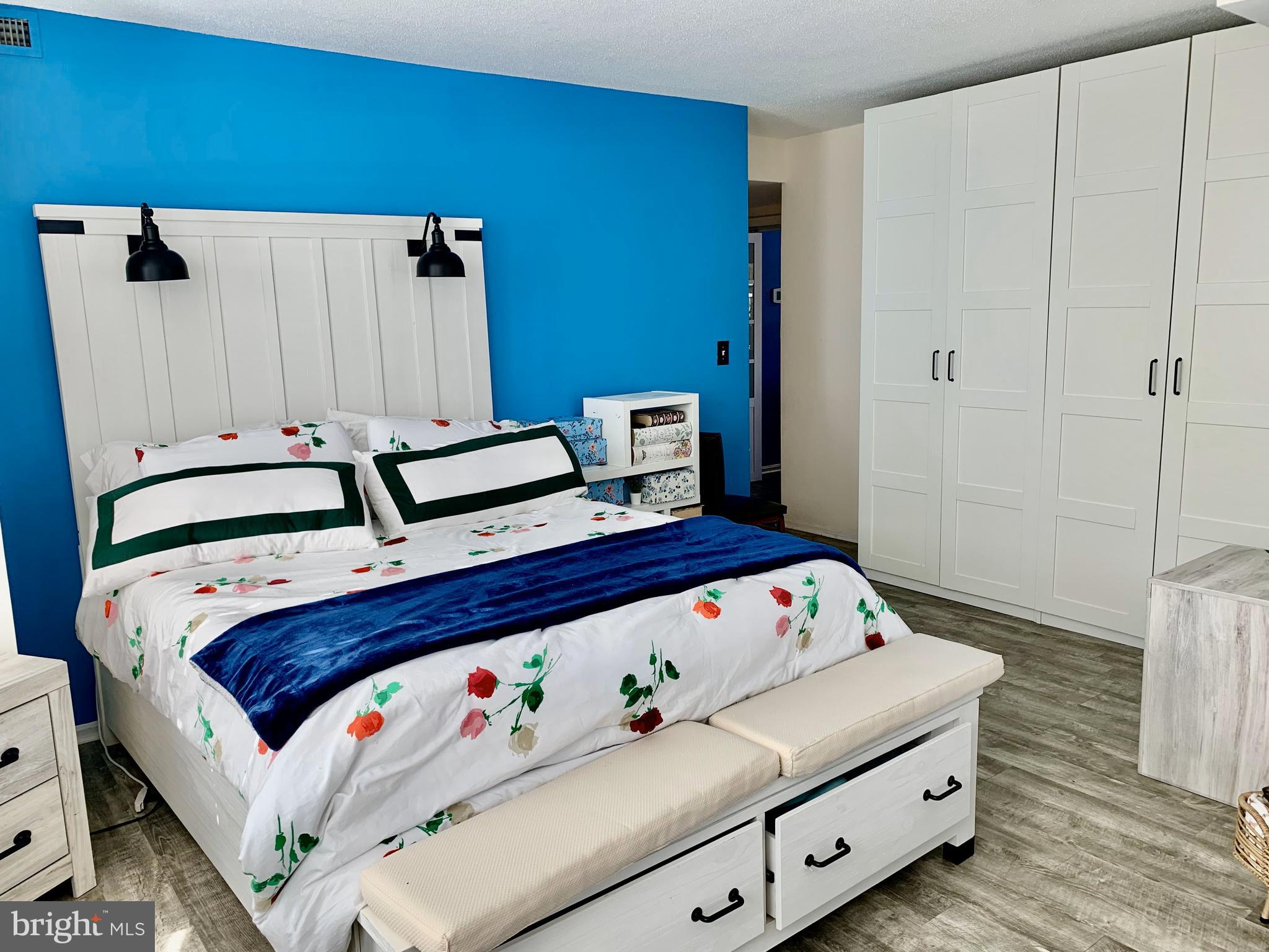 ASTORIA CONDOMINIUM - Residential