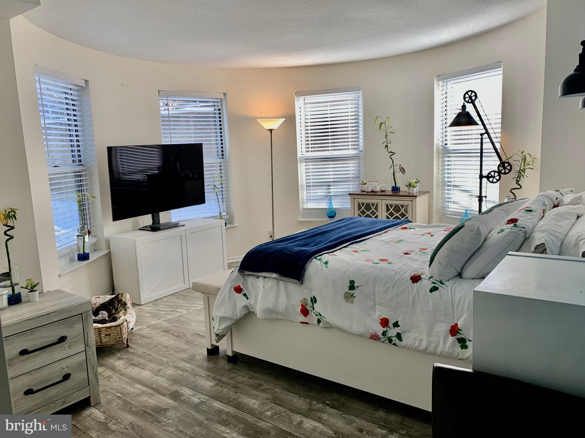 ASTORIA CONDOMINIUM - Residential