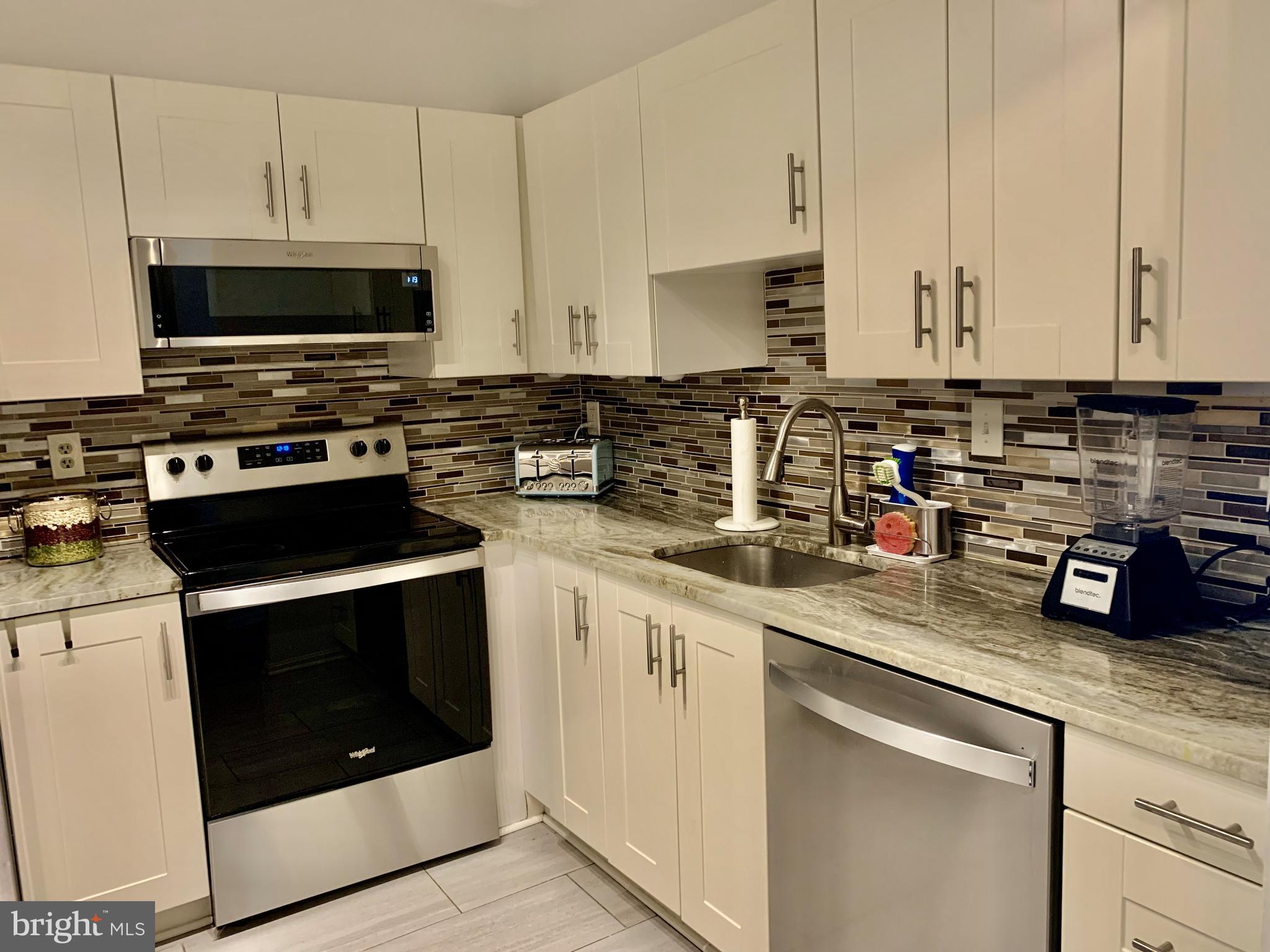 ASTORIA CONDOMINIUM - Residential