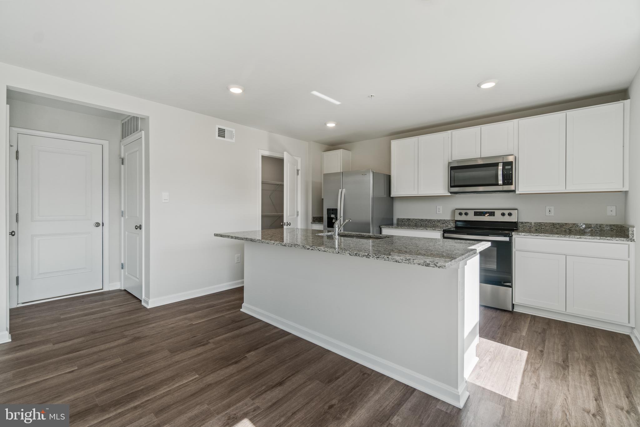 RED HILL - Residential