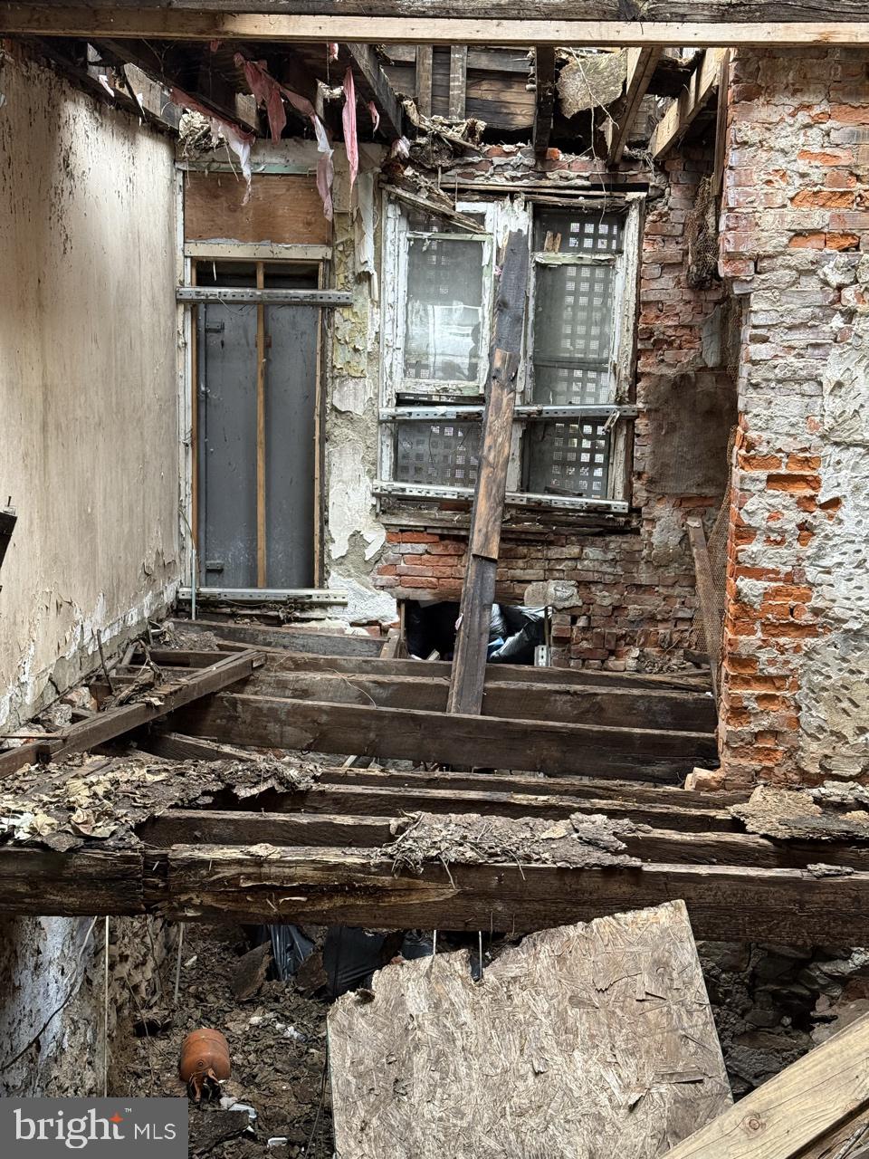 STRAWBERRY MANSION - Residential