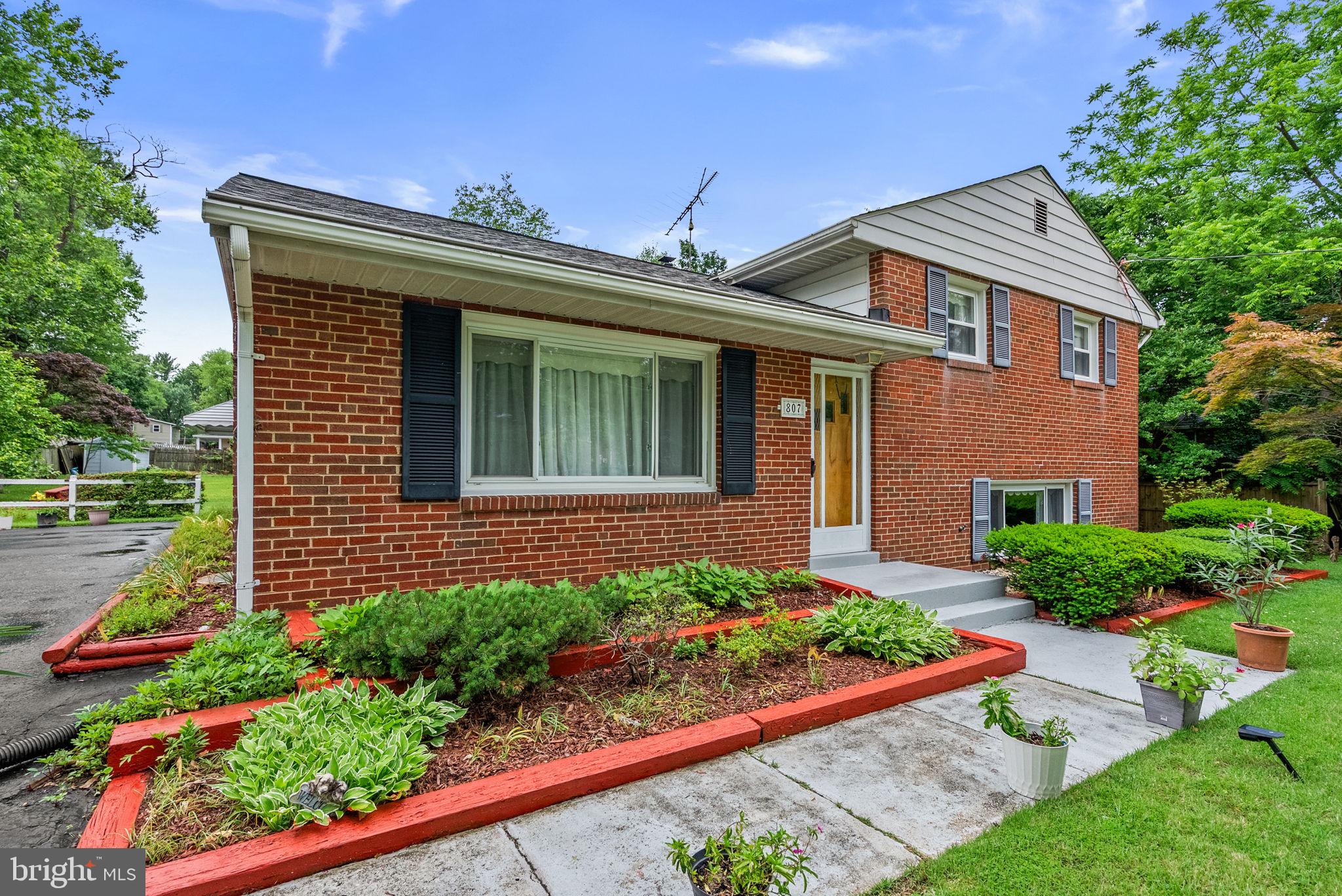 COLESVILLE OUTSIDE - Residential