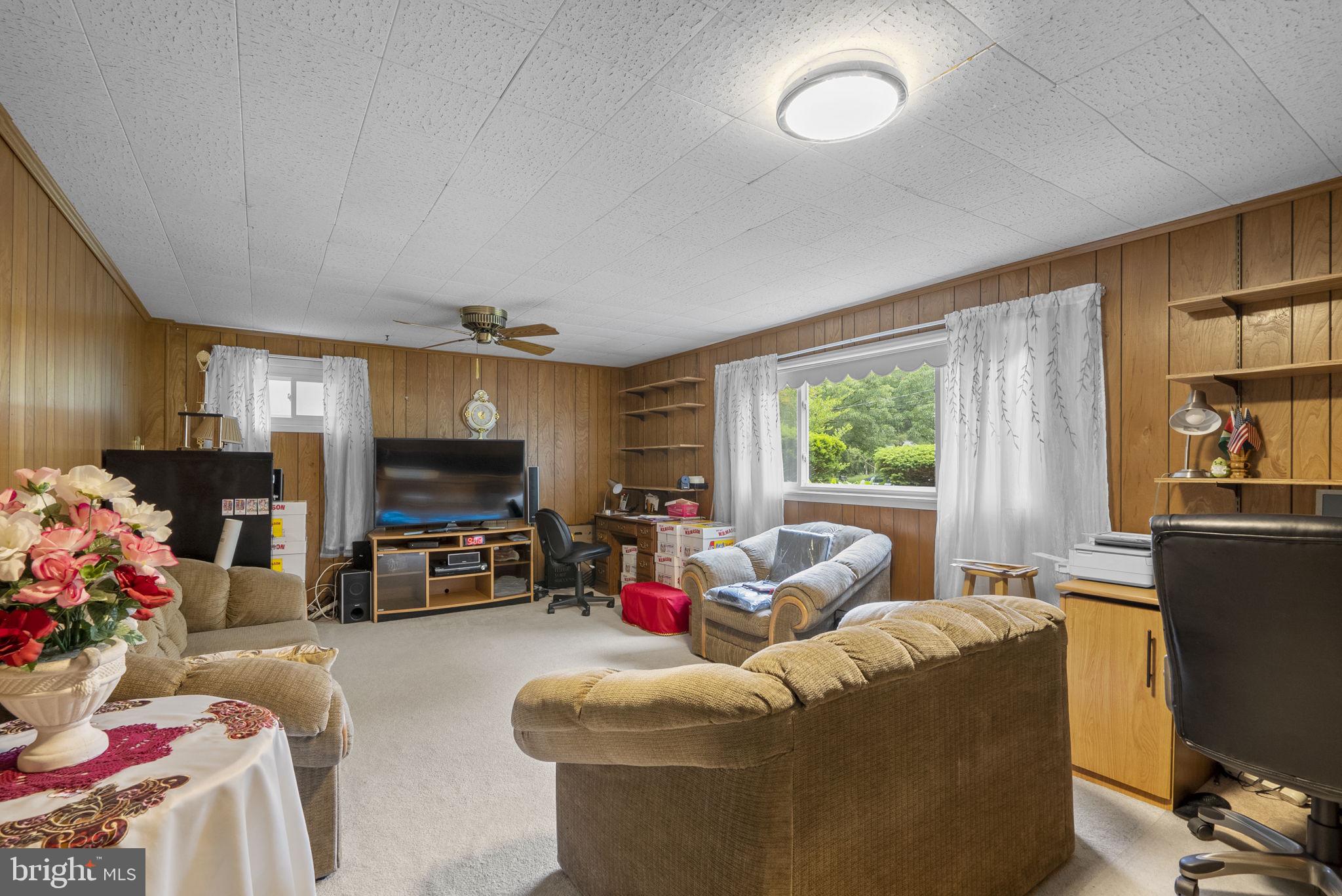 COLESVILLE OUTSIDE - Residential