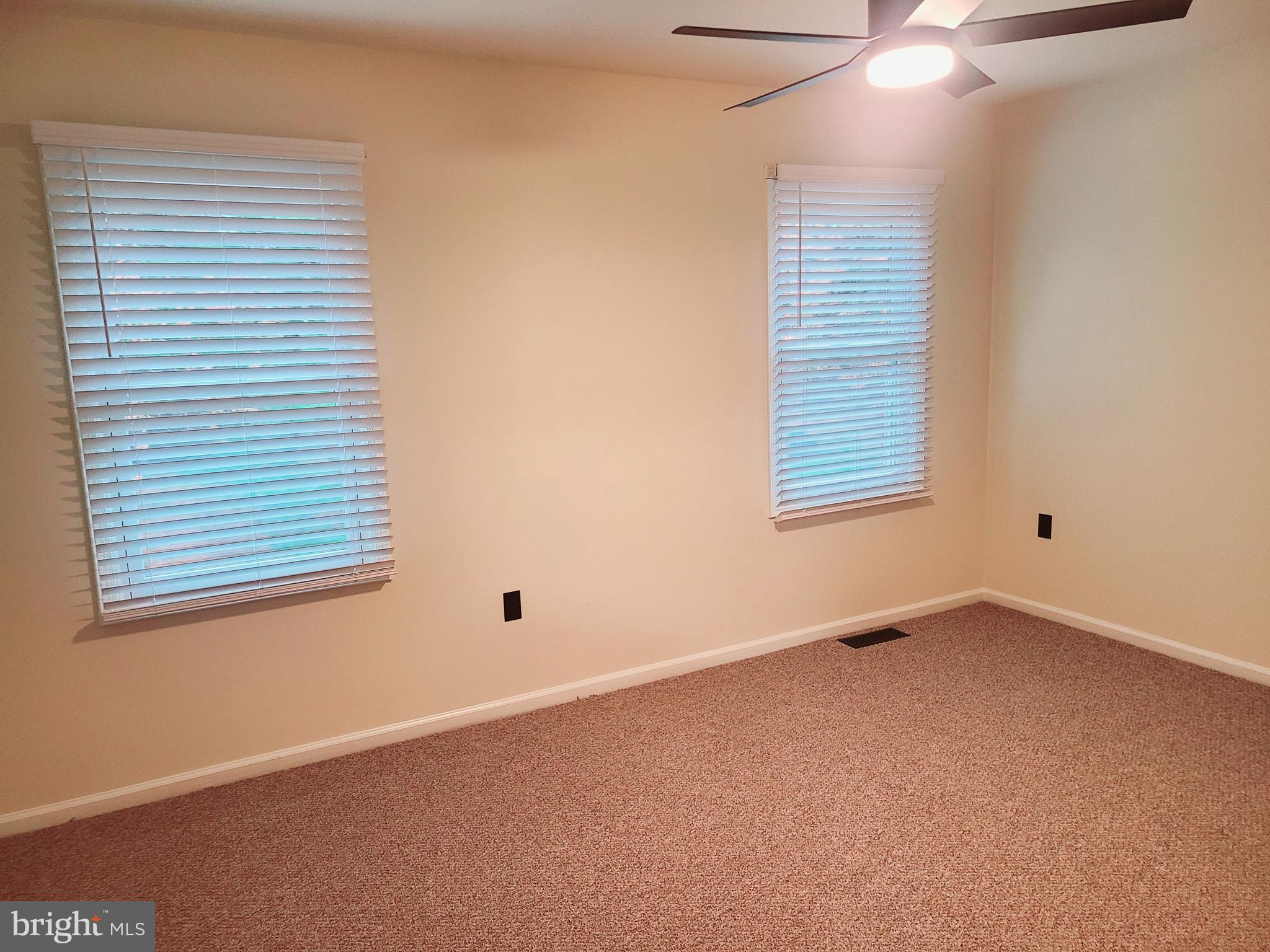 MONTGOMERY GREENE - Residential Lease