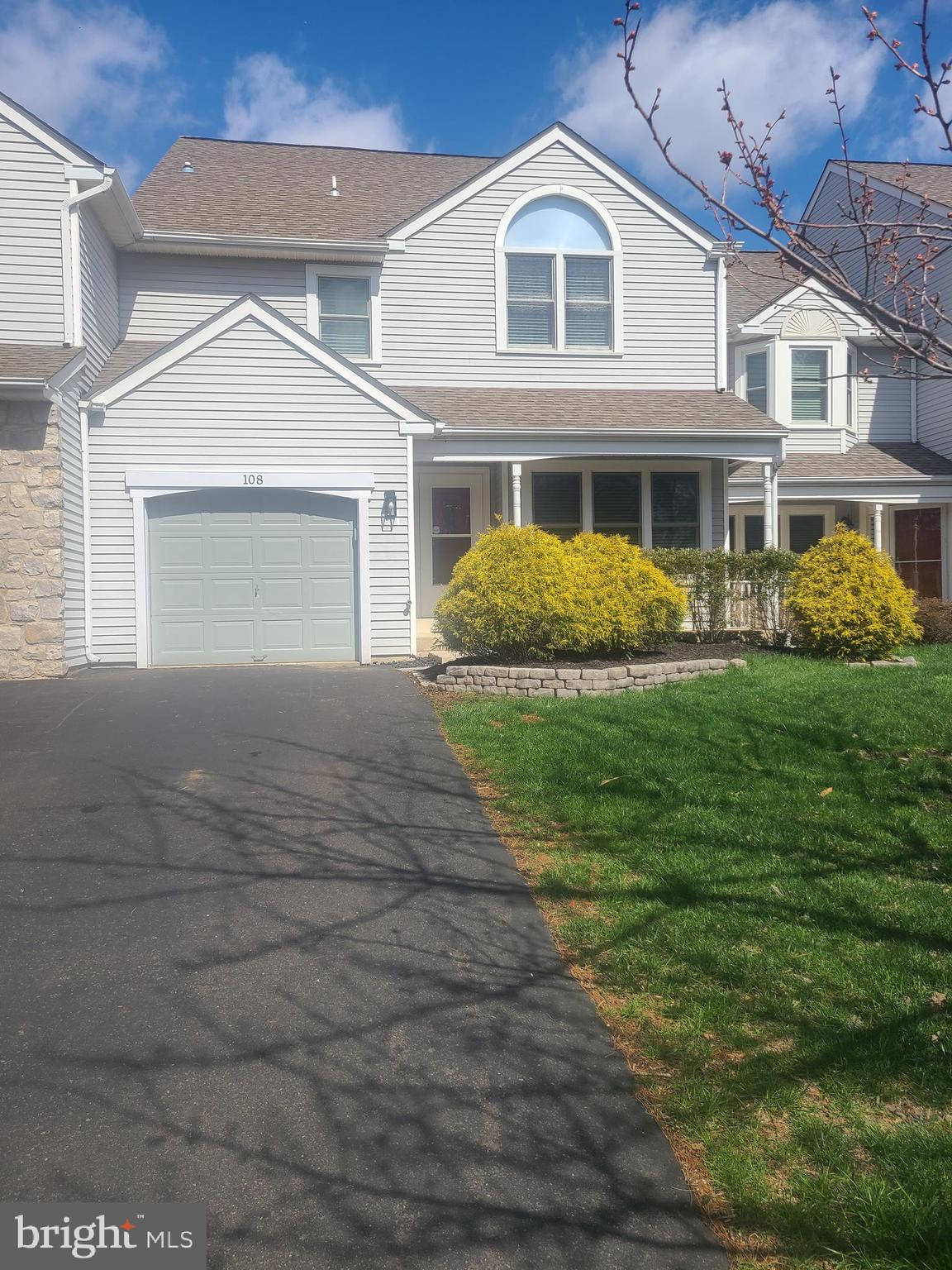 MONTGOMERY GREENE - Residential Lease