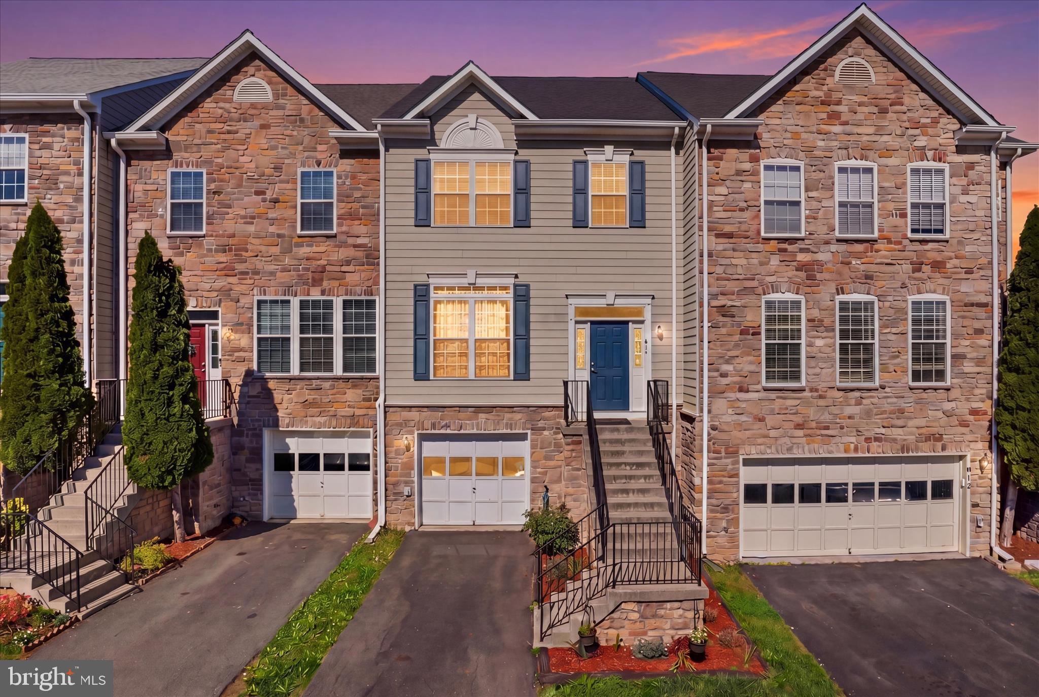 POTOMAC CROSSING - Residential