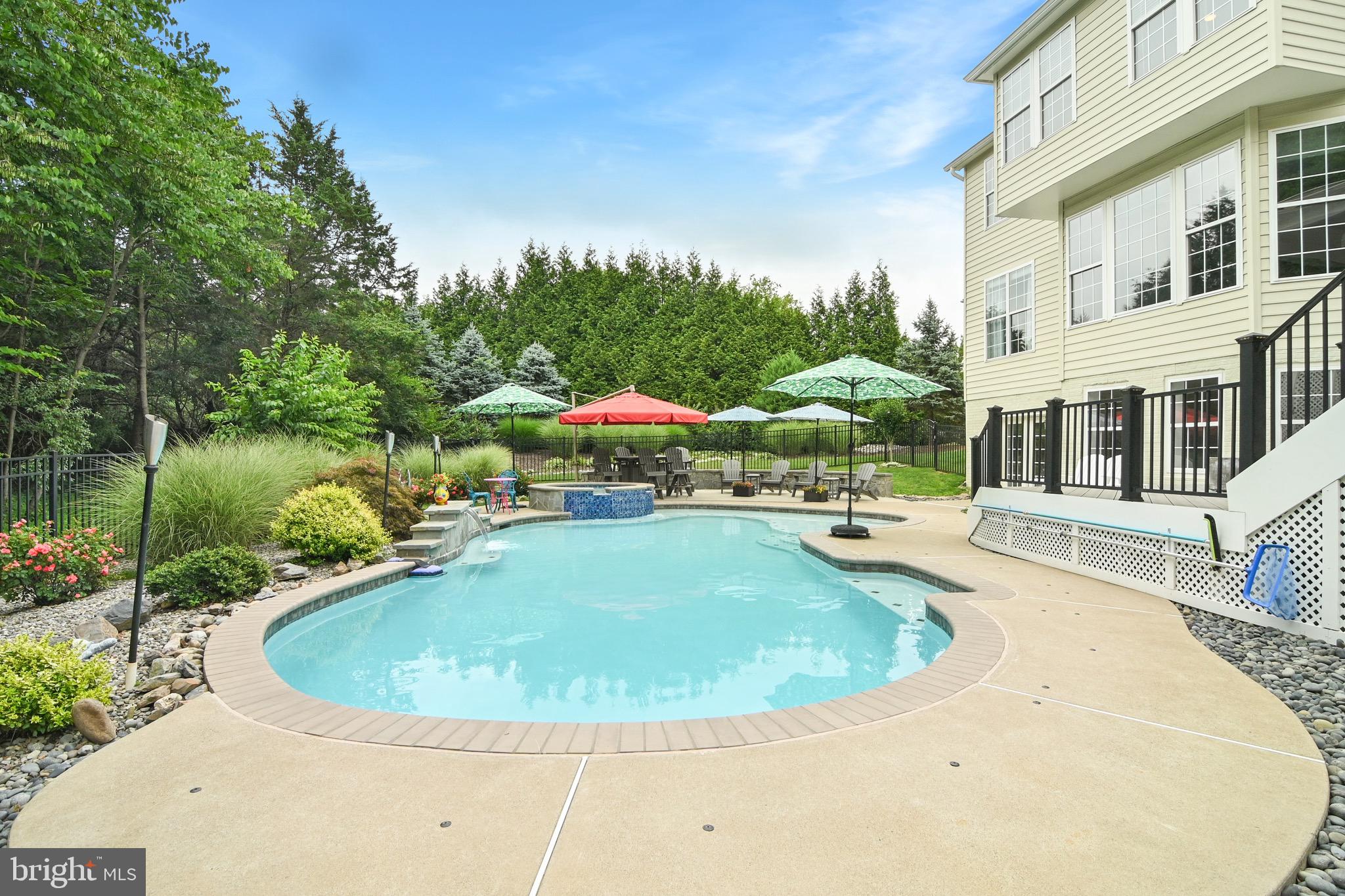 TALL CEDAR ESTATES - Residential