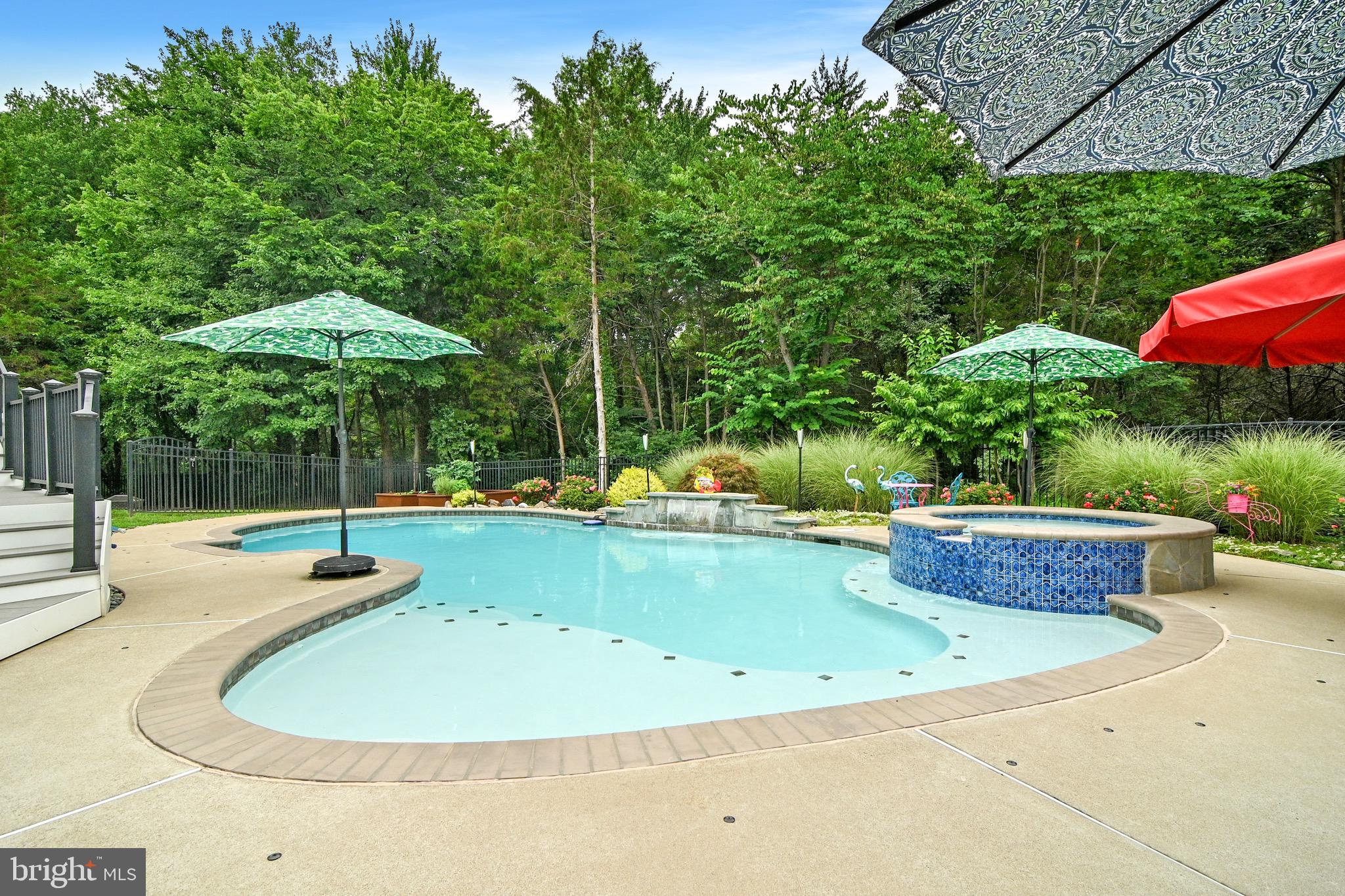 TALL CEDAR ESTATES - Residential