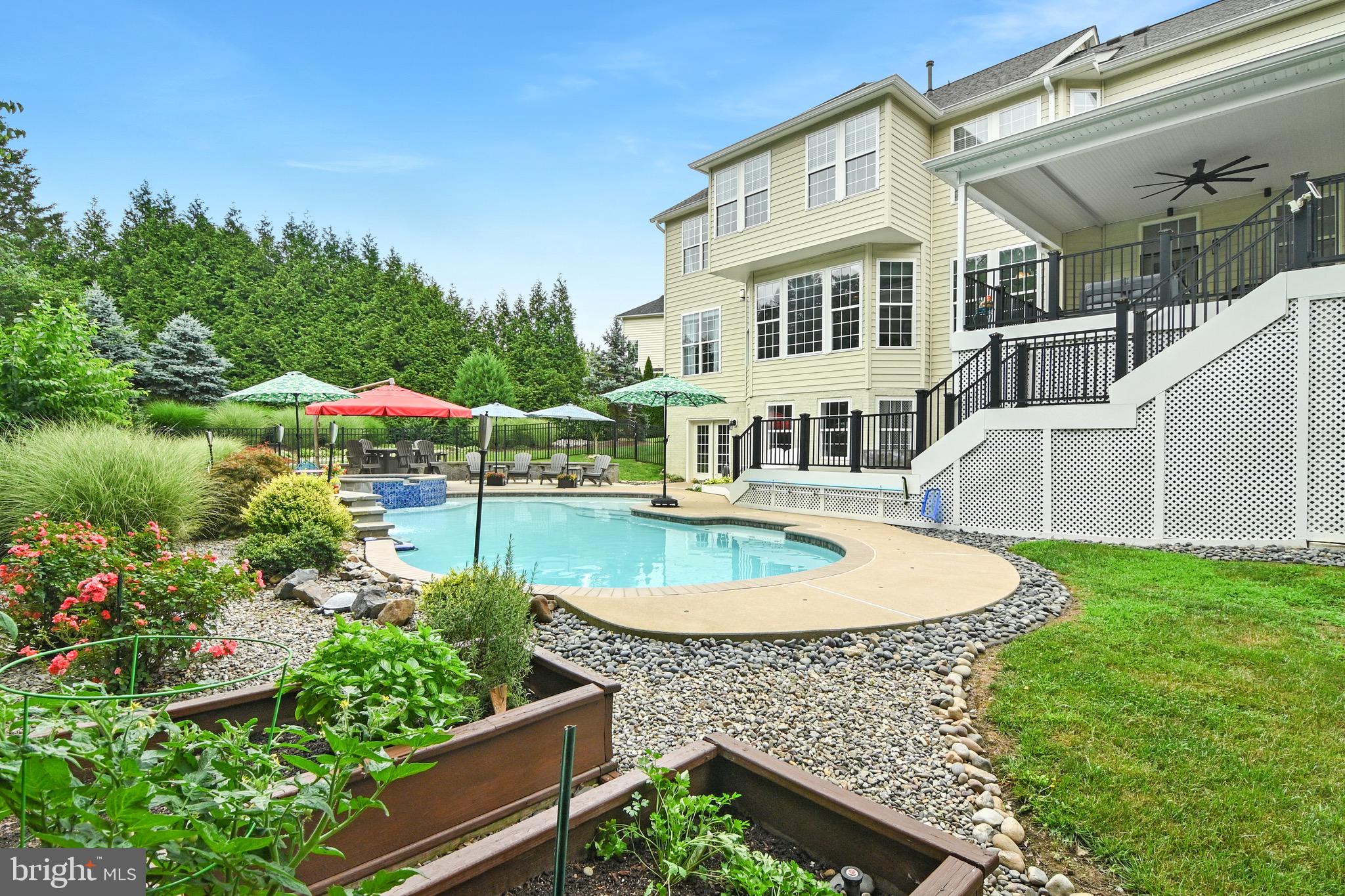 TALL CEDAR ESTATES - Residential