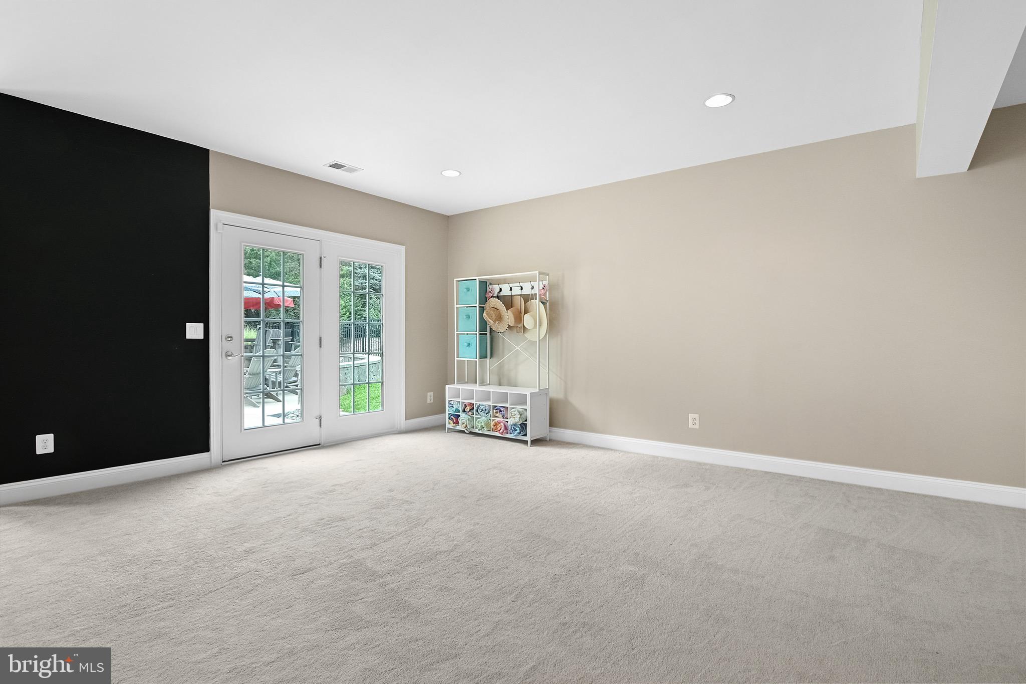 TALL CEDAR ESTATES - Residential