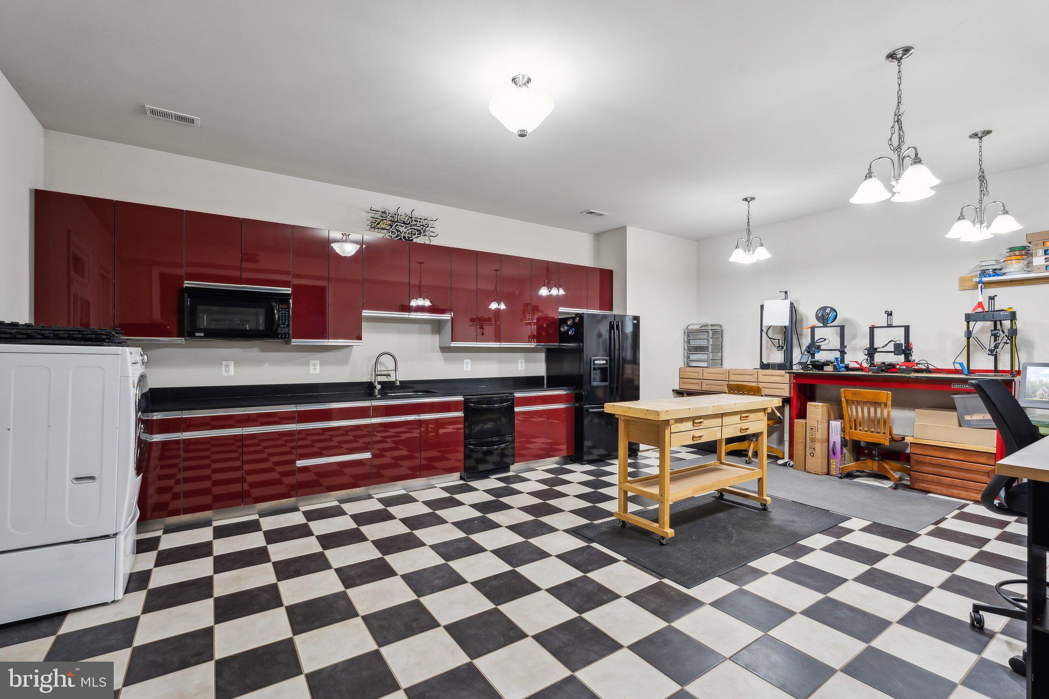 ESTATES OF HARTWOOD - Residential