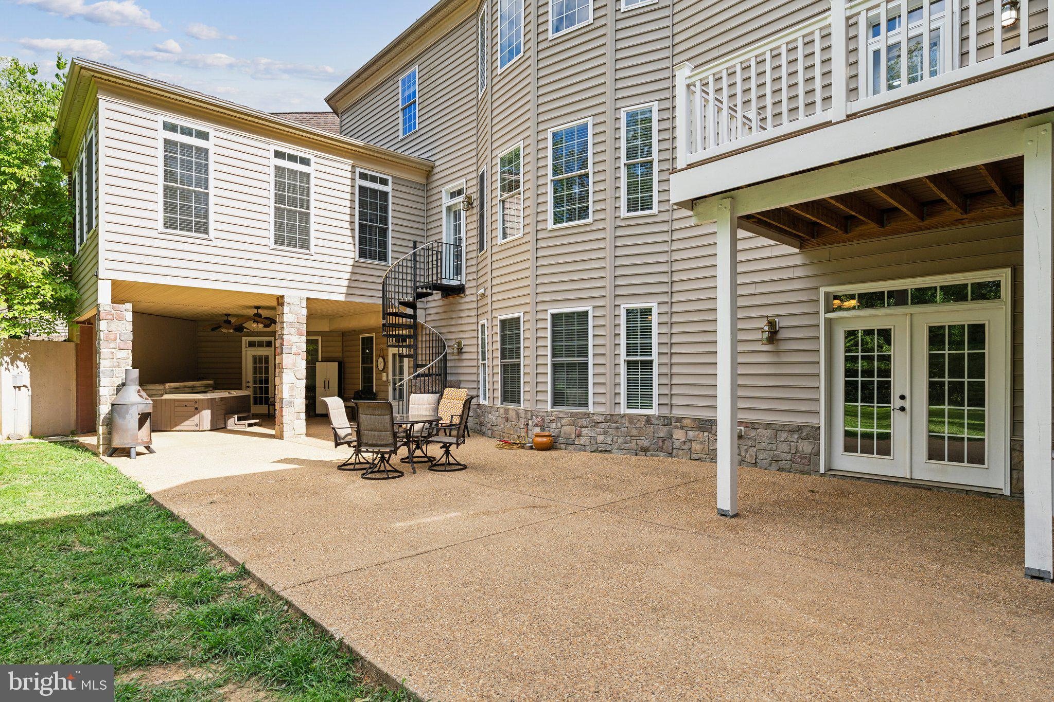 ESTATES OF HARTWOOD - Residential