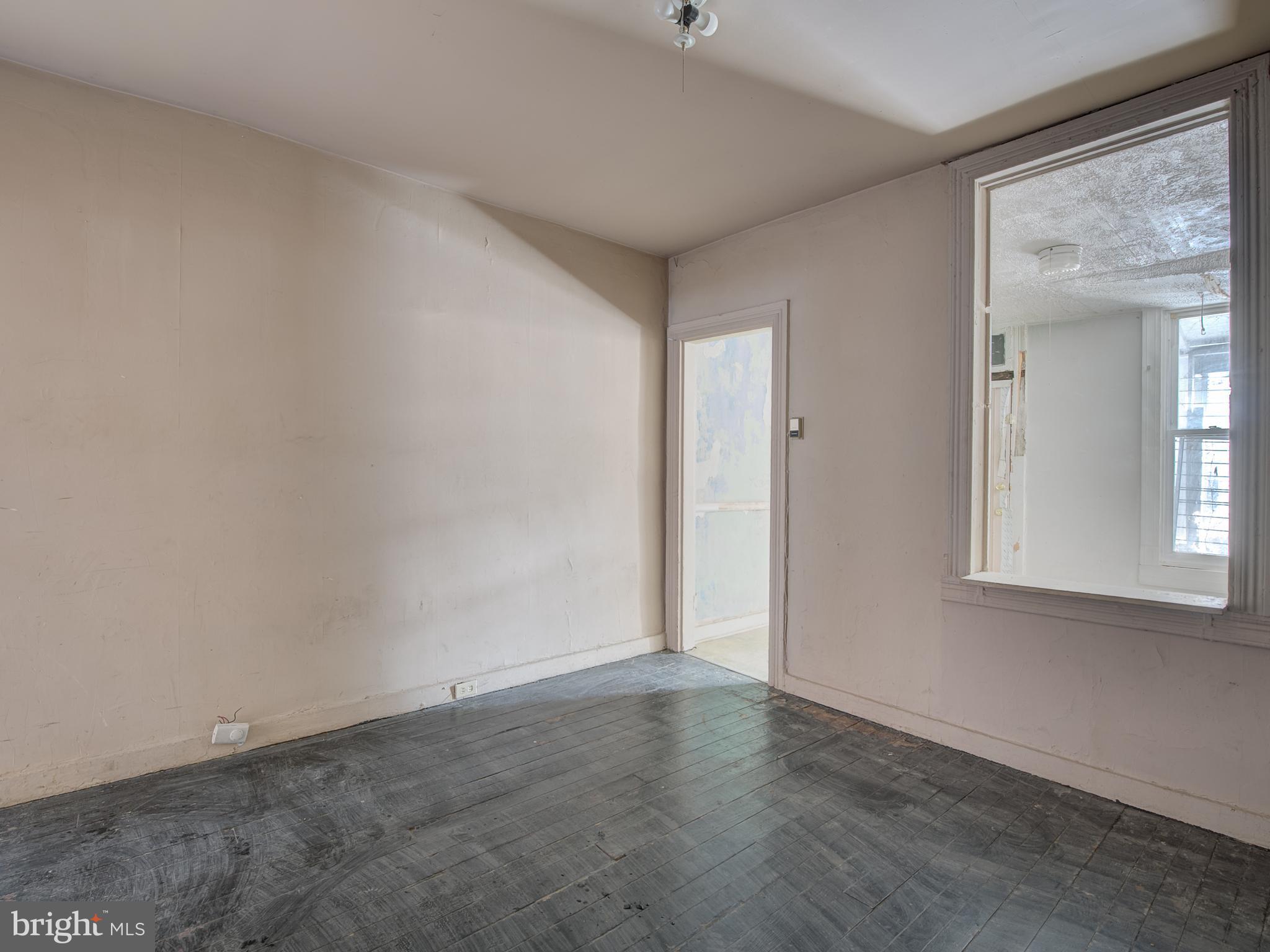SANDTOWN-WINCHESTER - Residential