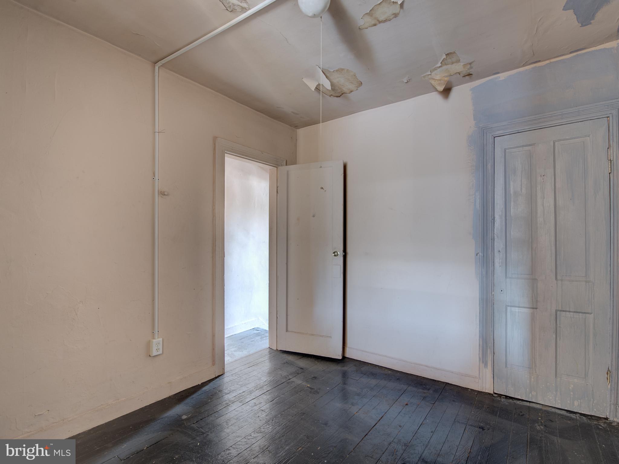 SANDTOWN-WINCHESTER - Residential