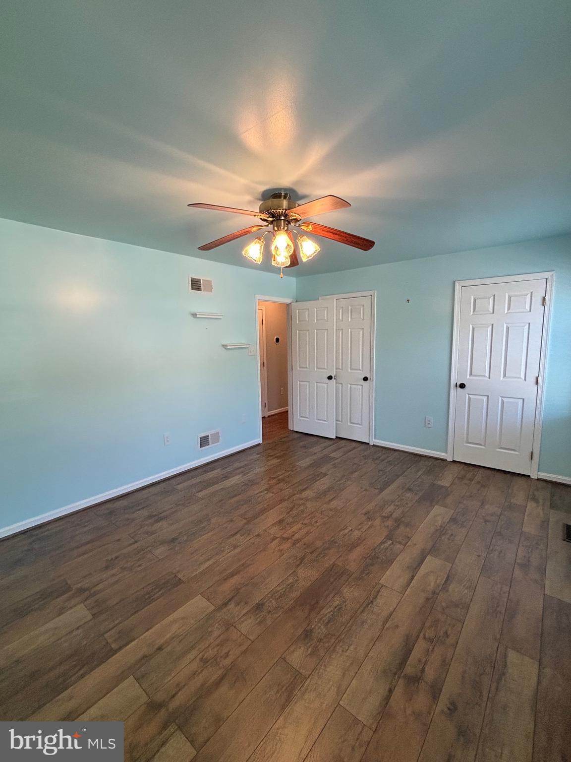 WHISPERING HILLS - Residential