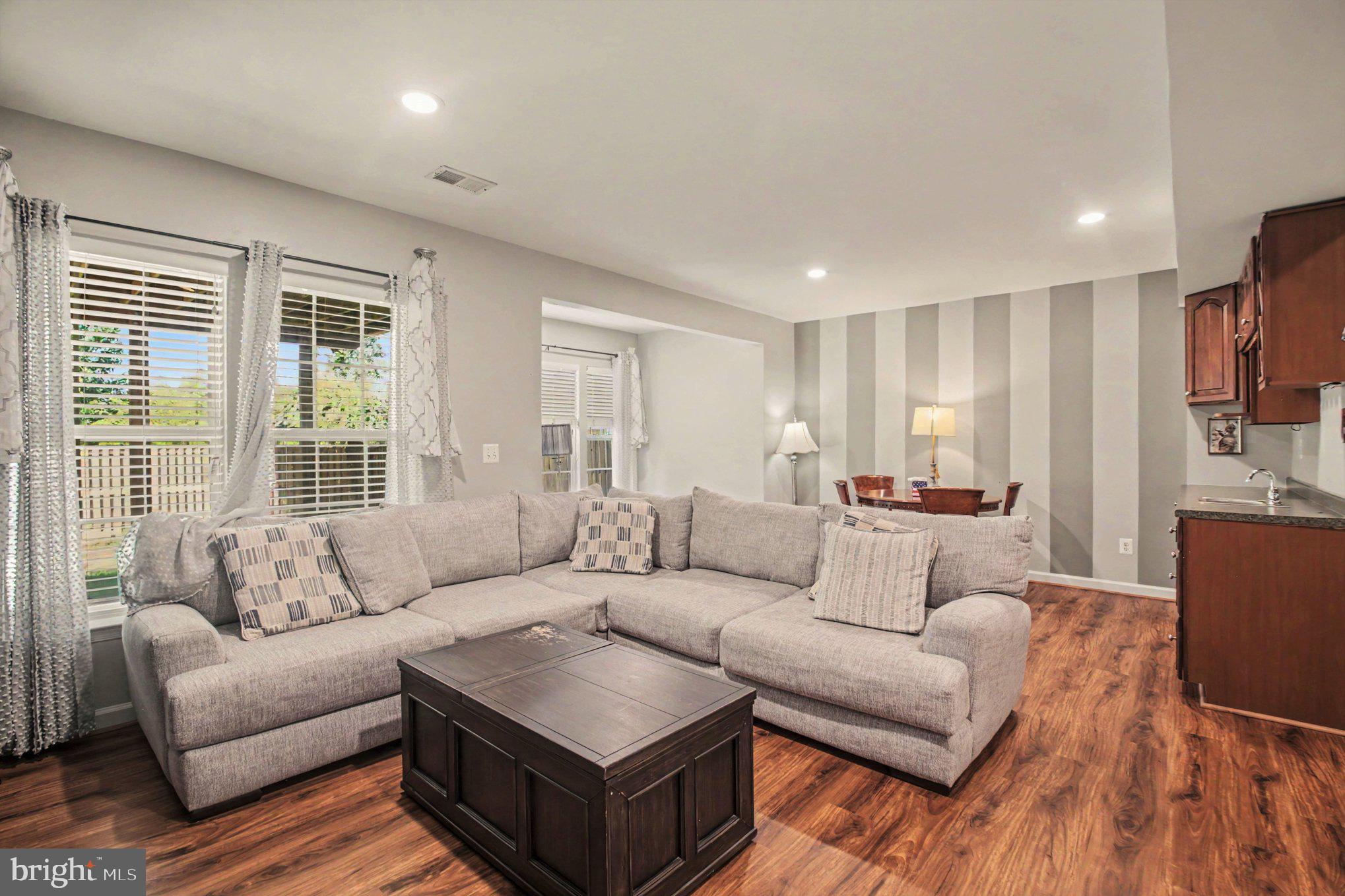 LANSDOWNE ON THE POTOMAC - Residential
