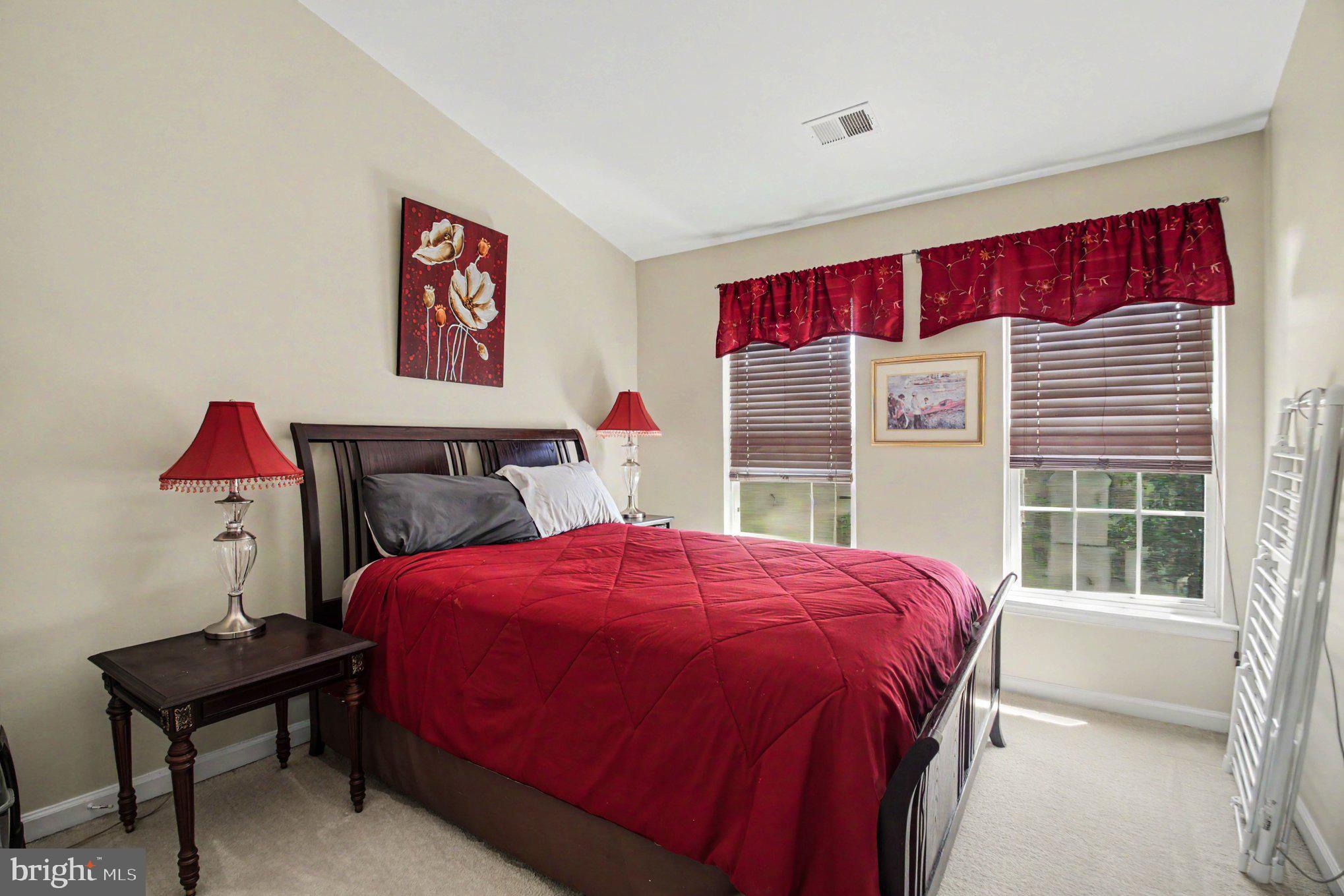 LANSDOWNE ON THE POTOMAC - Residential