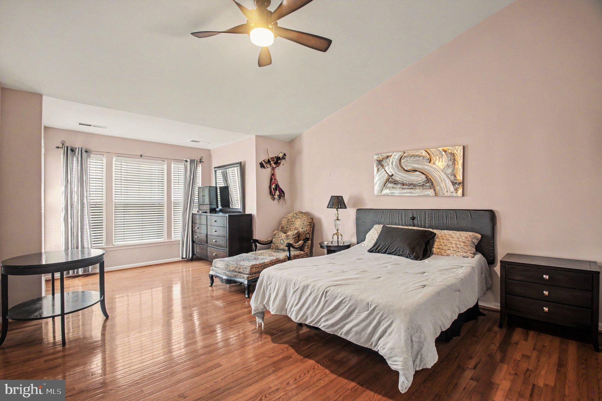 LANSDOWNE ON THE POTOMAC - Residential