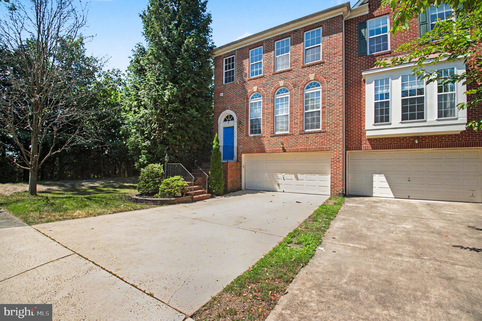 LANSDOWNE ON THE POTOMAC - Residential