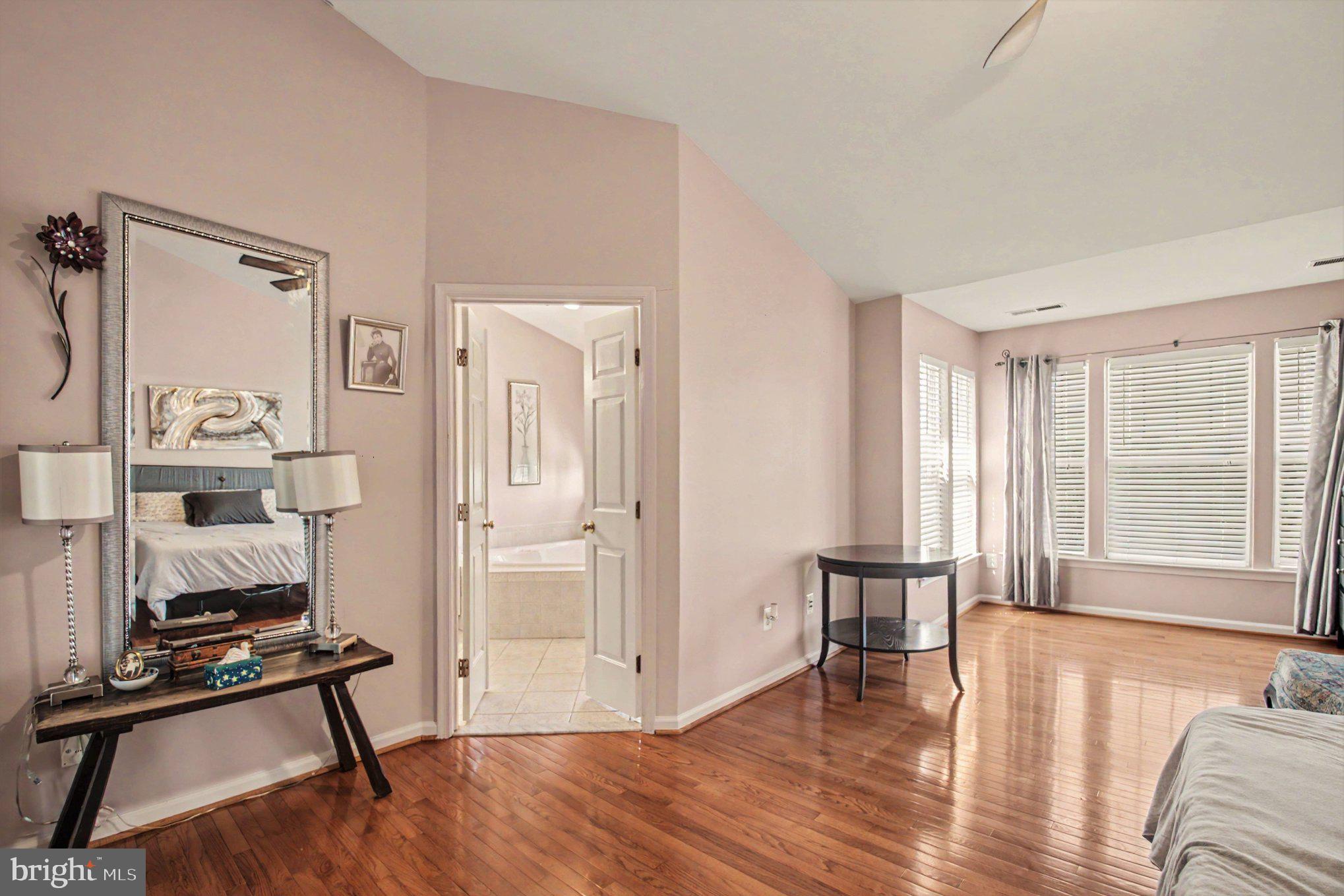 LANSDOWNE ON THE POTOMAC - Residential