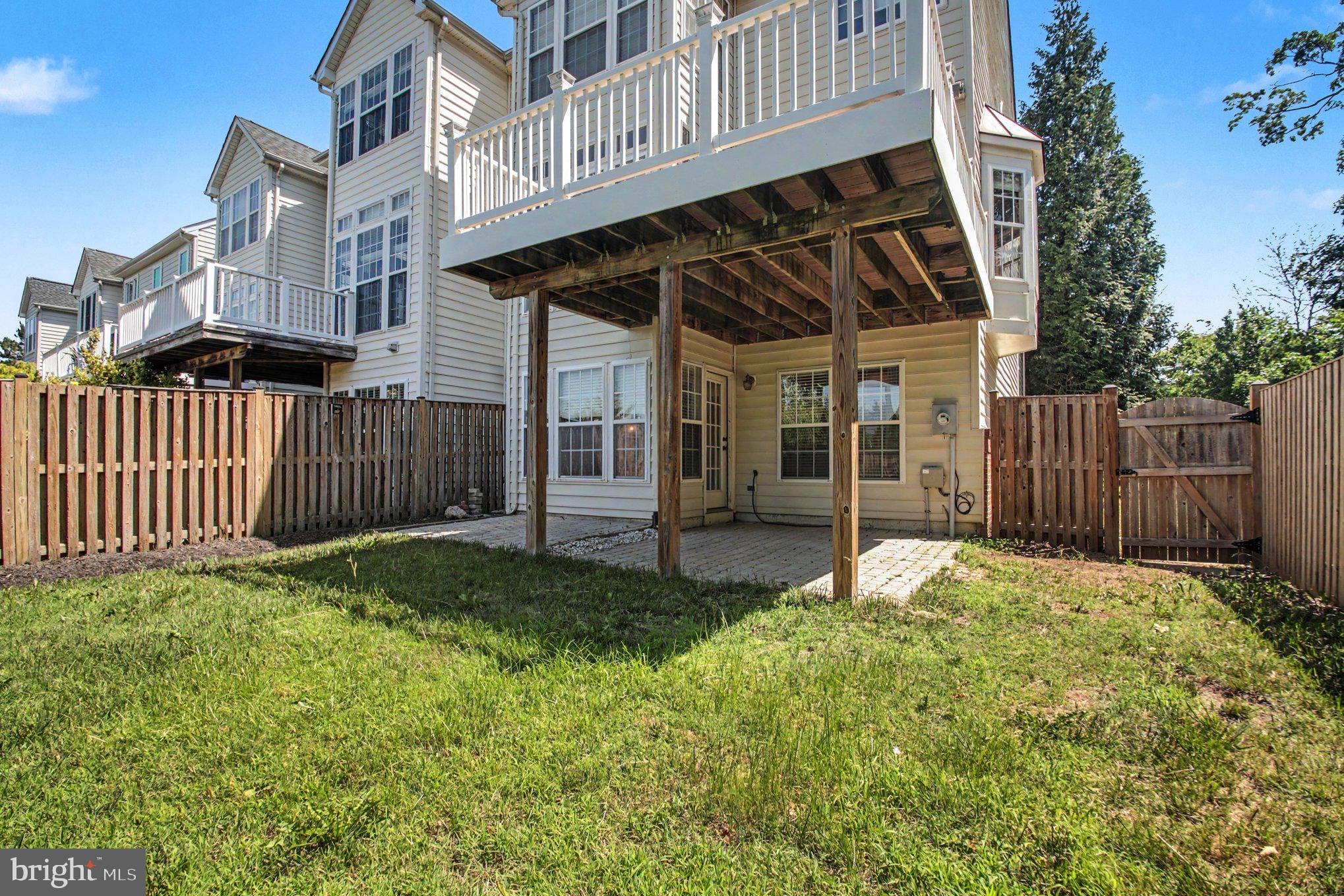LANSDOWNE ON THE POTOMAC - Residential