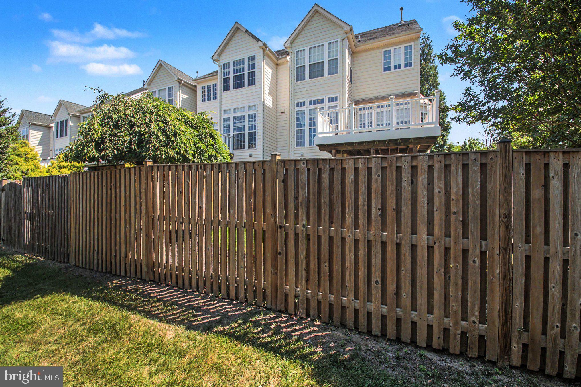 LANSDOWNE ON THE POTOMAC - Residential