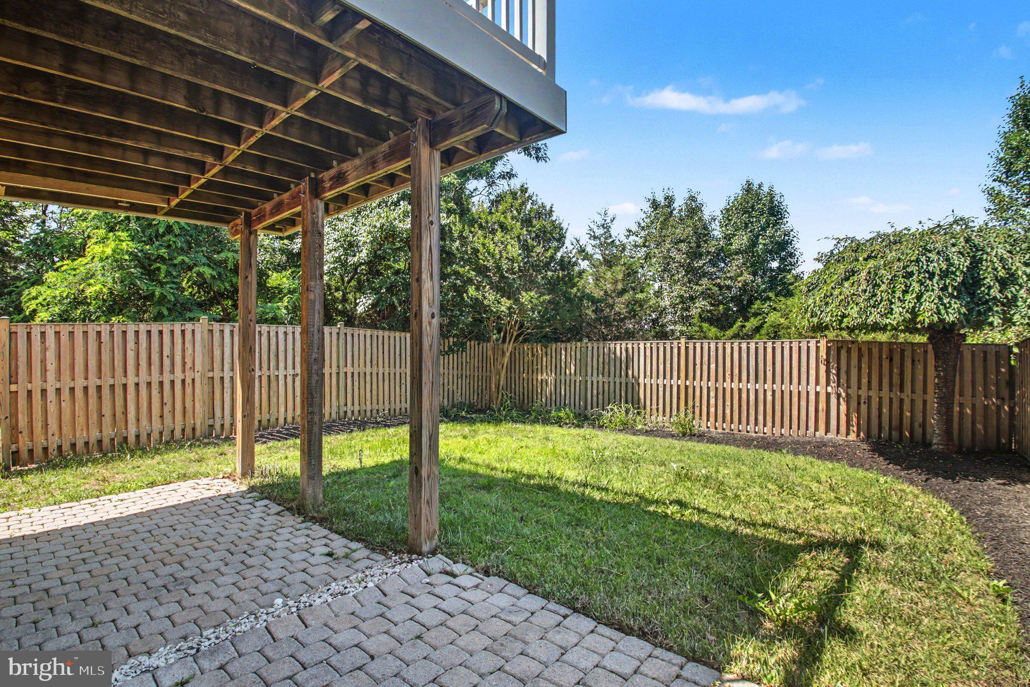 LANSDOWNE ON THE POTOMAC - Residential