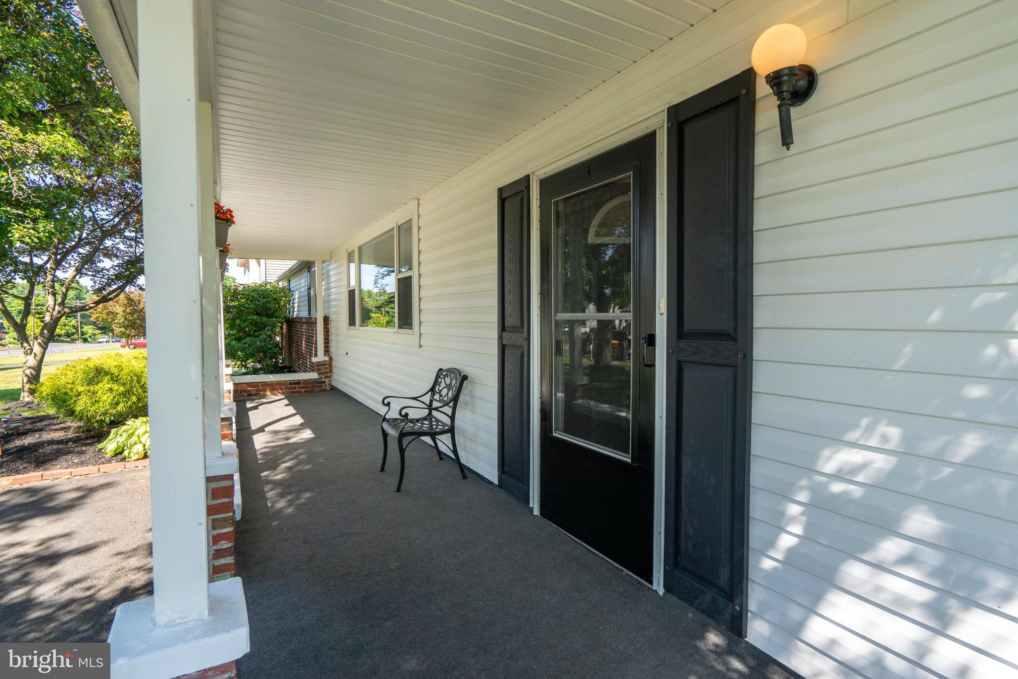 MEETINGHOUSE VIL - Residential