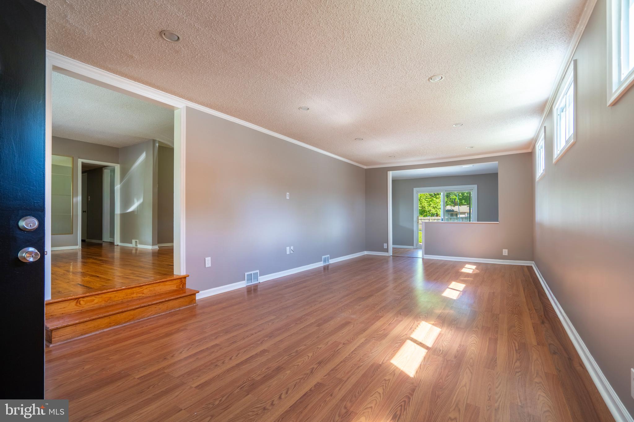MEETINGHOUSE VIL - Residential