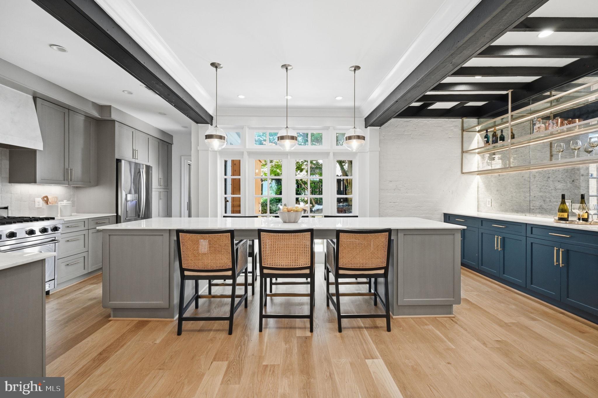 OLD TOWN ALEXANDRIA - Residential
