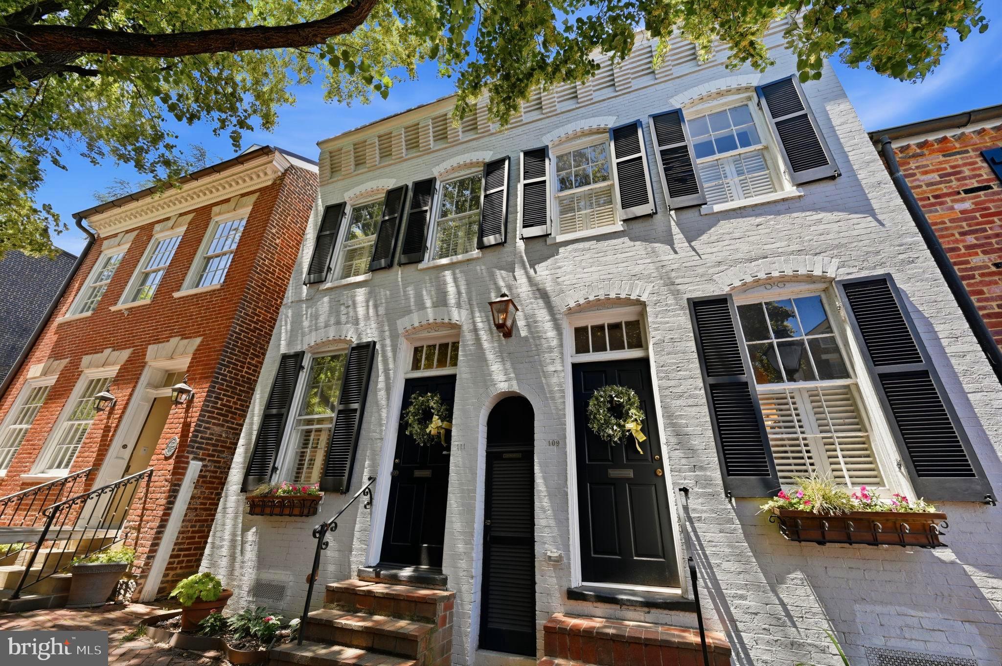 OLD TOWN ALEXANDRIA - Residential