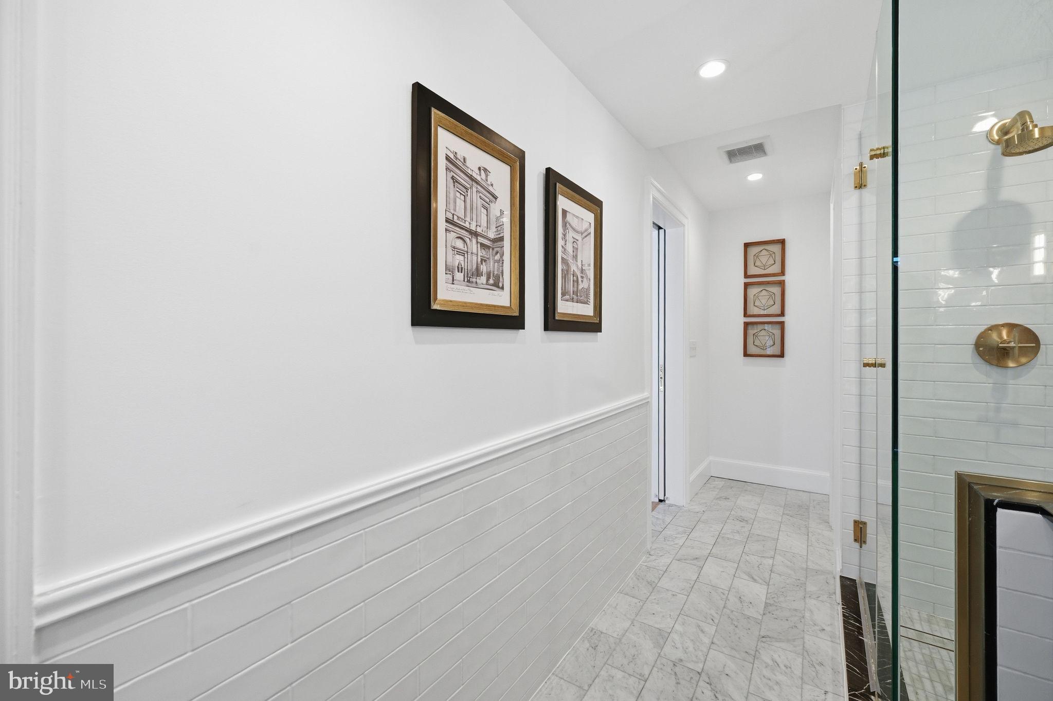 OLD TOWN ALEXANDRIA - Residential