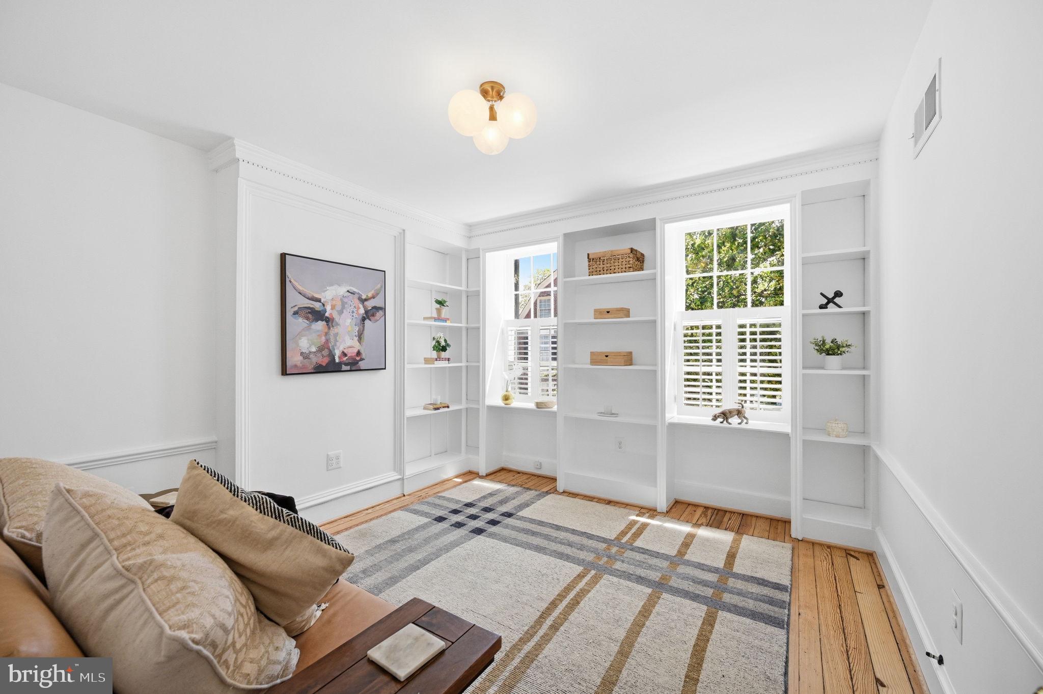 OLD TOWN ALEXANDRIA - Residential