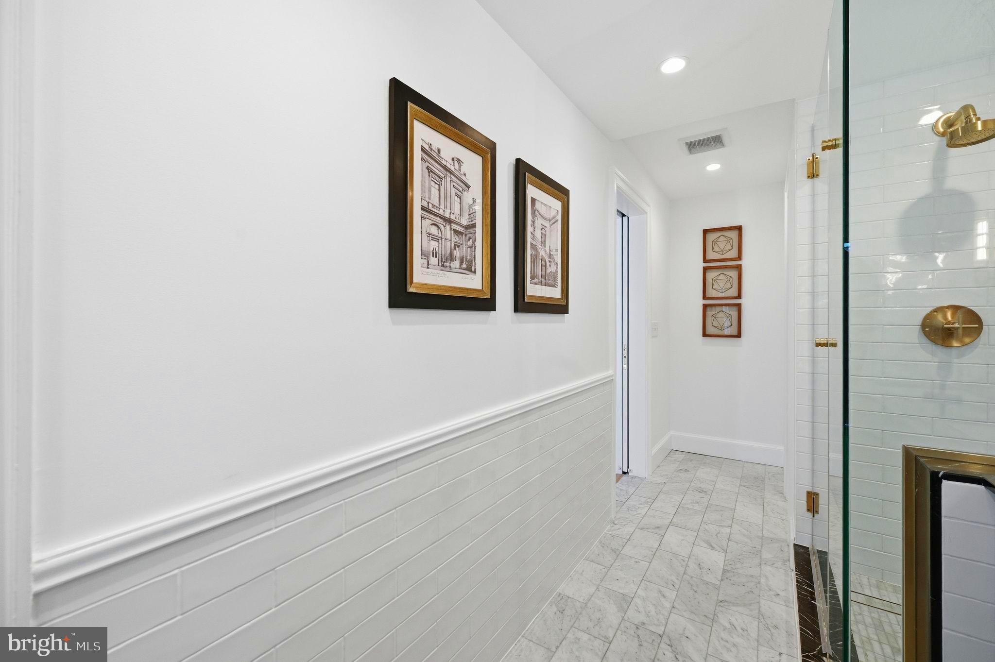 OLD TOWN ALEXANDRIA - Residential