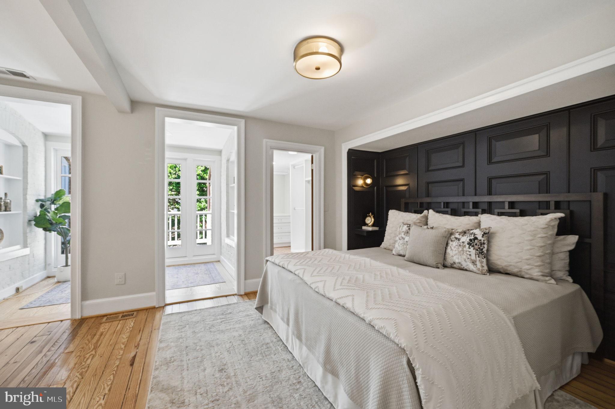 OLD TOWN ALEXANDRIA - Residential