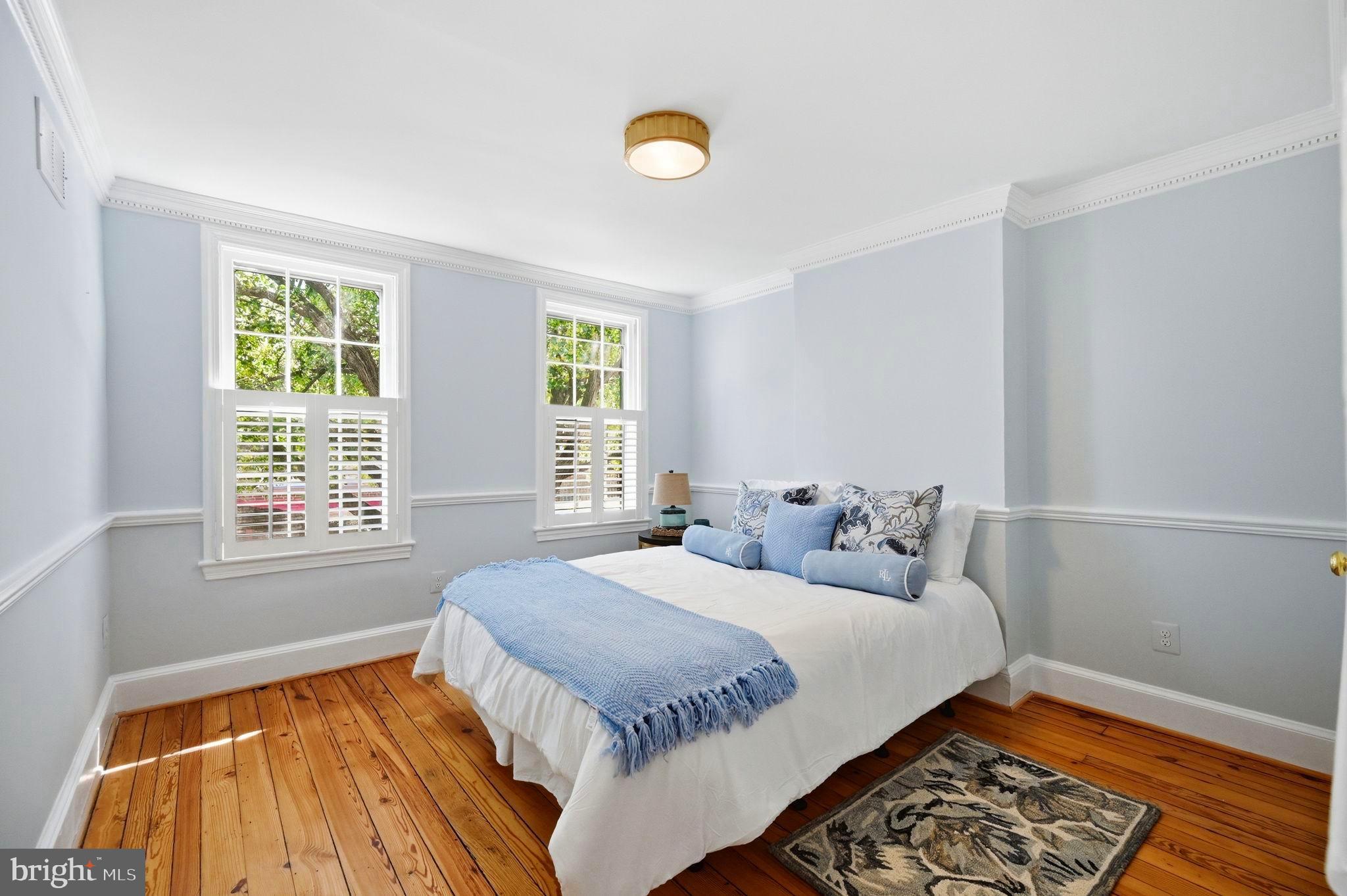 OLD TOWN ALEXANDRIA - Residential