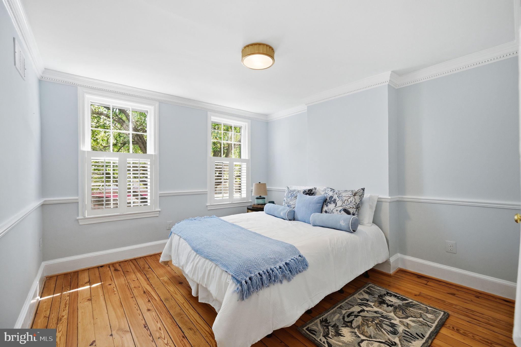 OLD TOWN ALEXANDRIA - Residential