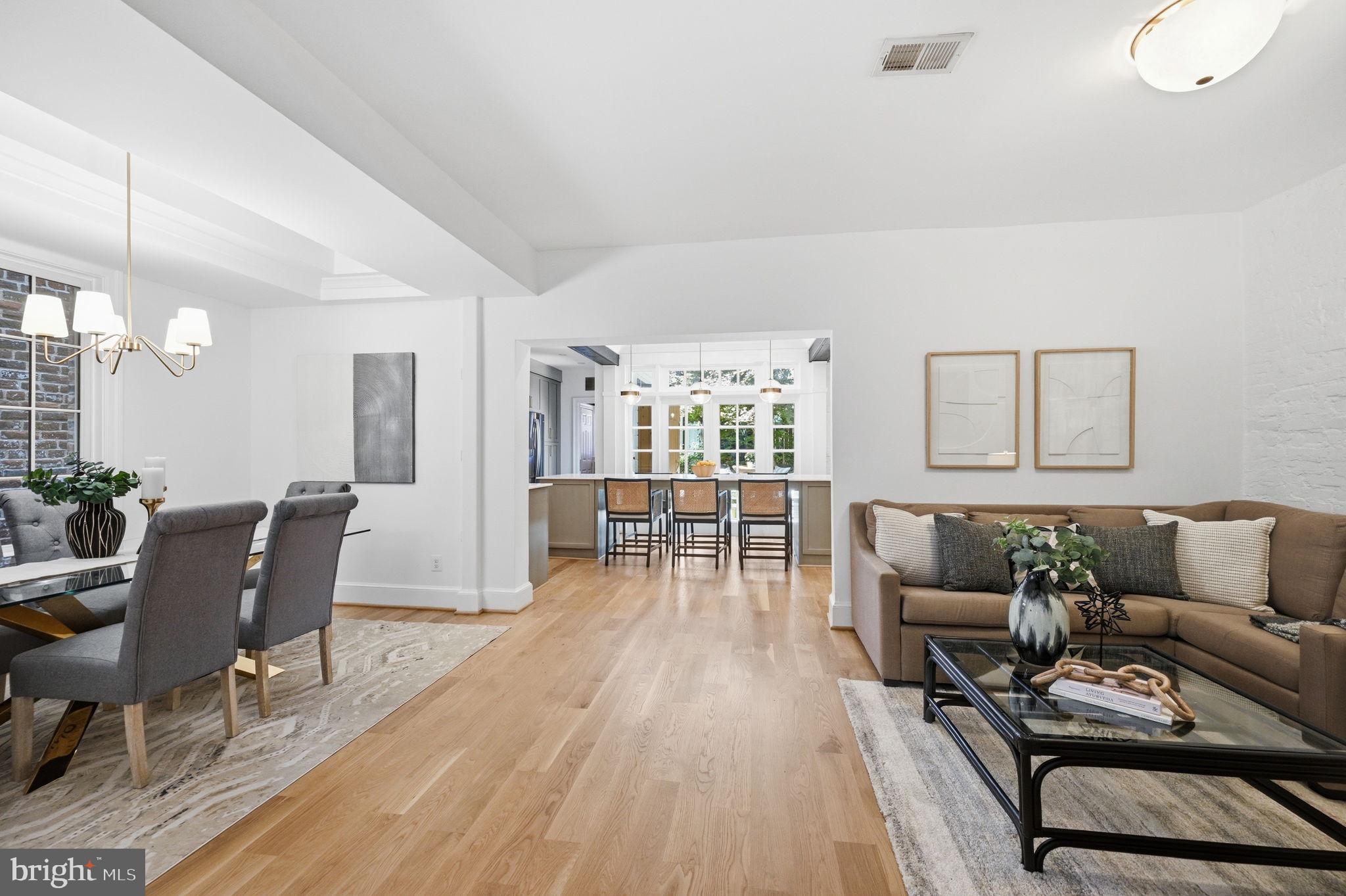 OLD TOWN ALEXANDRIA - Residential