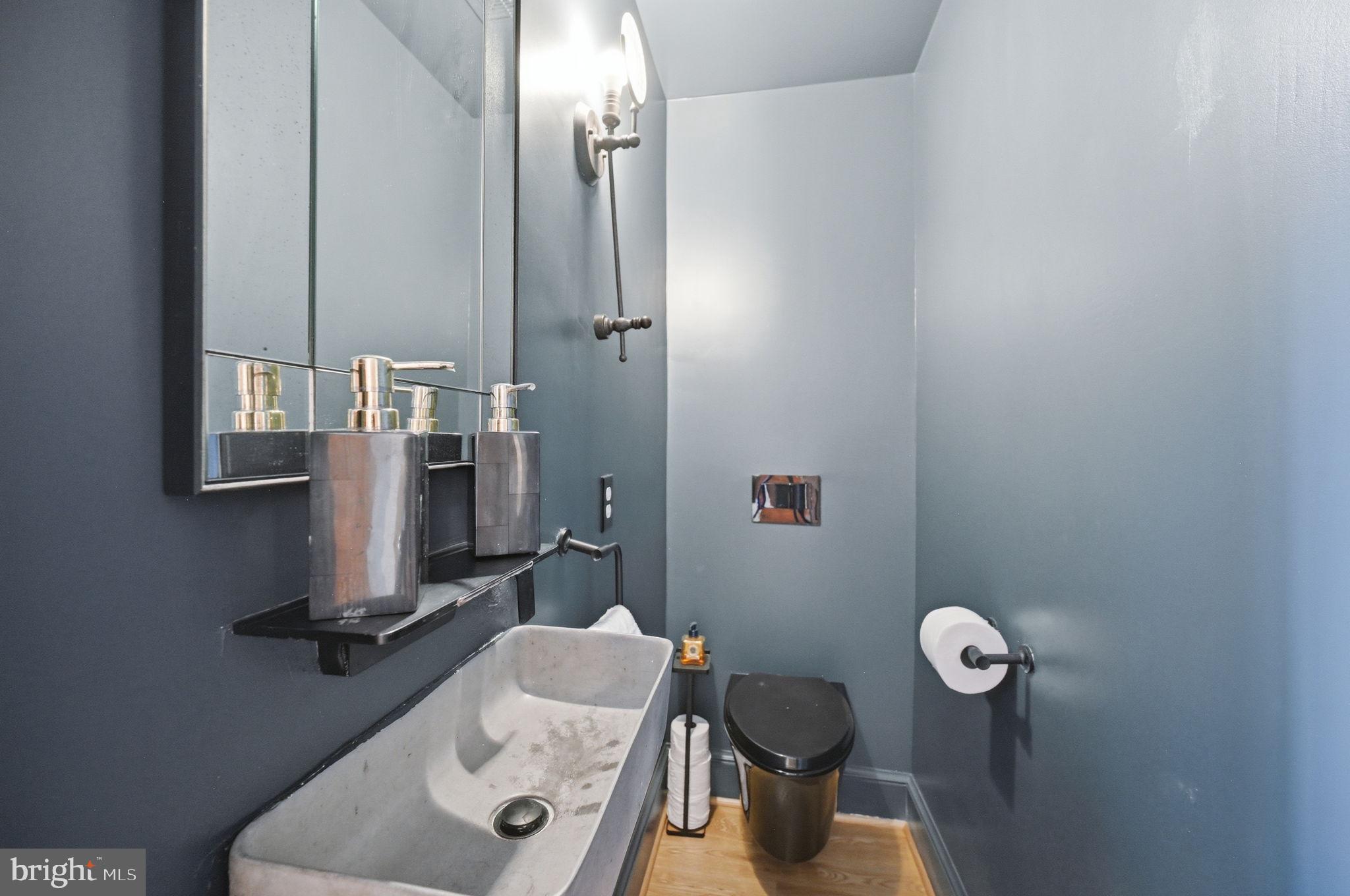 OLD TOWN ALEXANDRIA - Residential