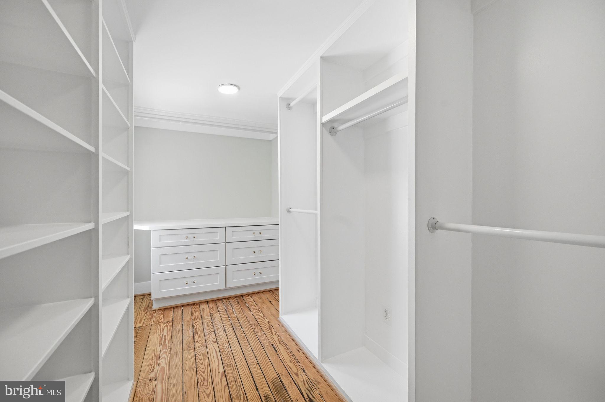 OLD TOWN ALEXANDRIA - Residential