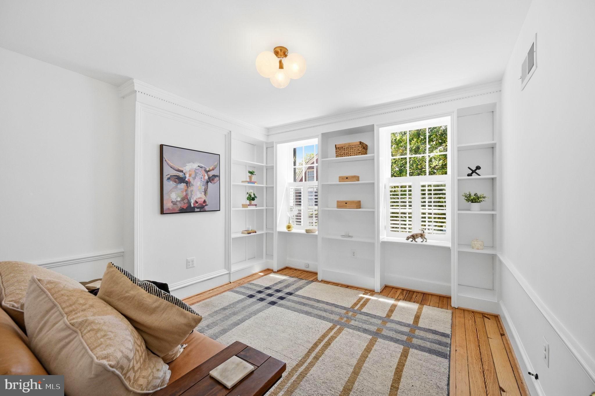 OLD TOWN ALEXANDRIA - Residential