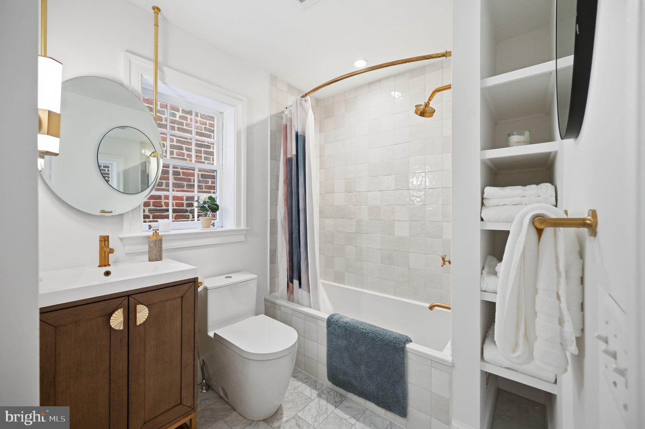 OLD TOWN ALEXANDRIA - Residential