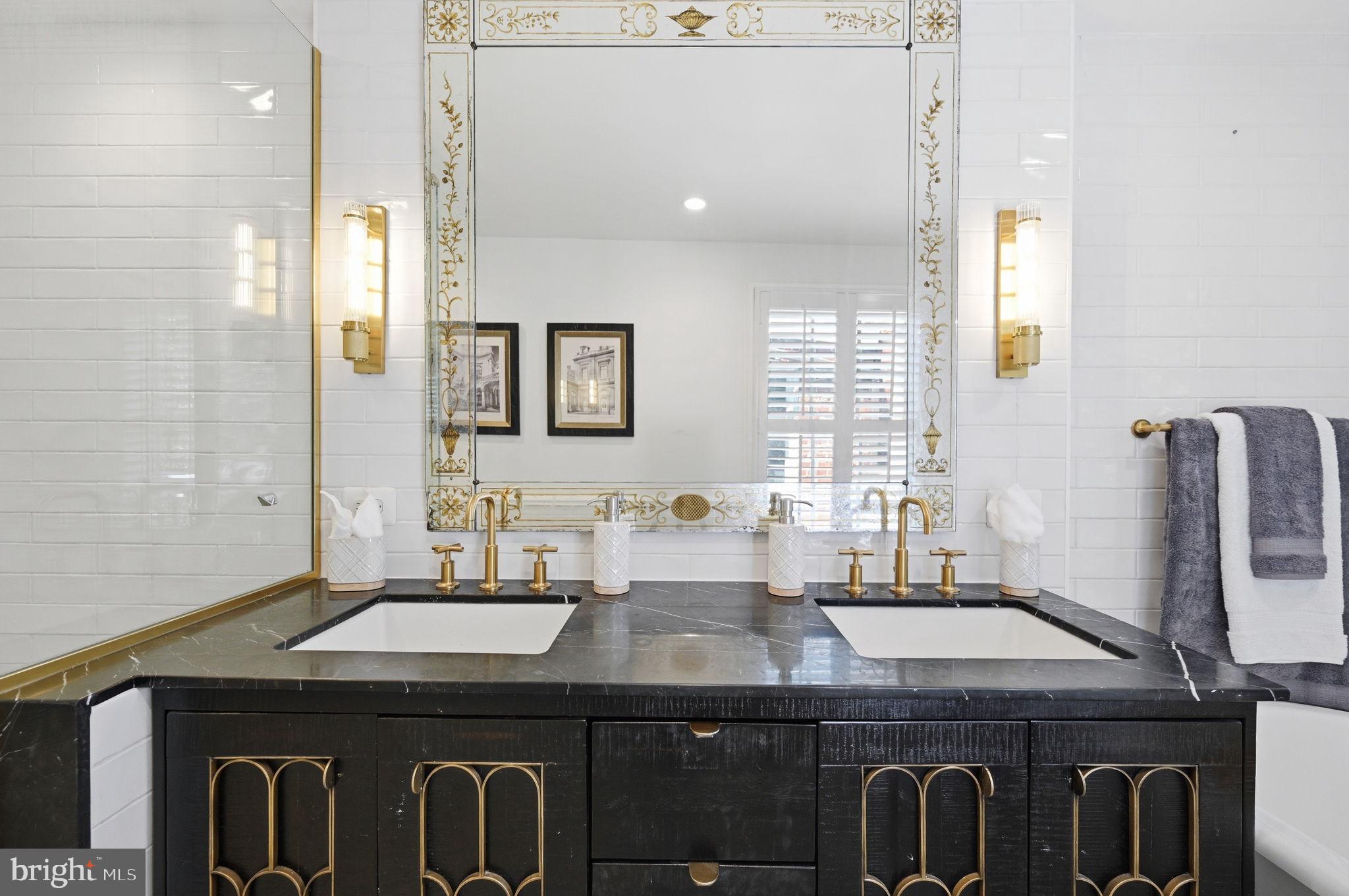 OLD TOWN ALEXANDRIA - Residential