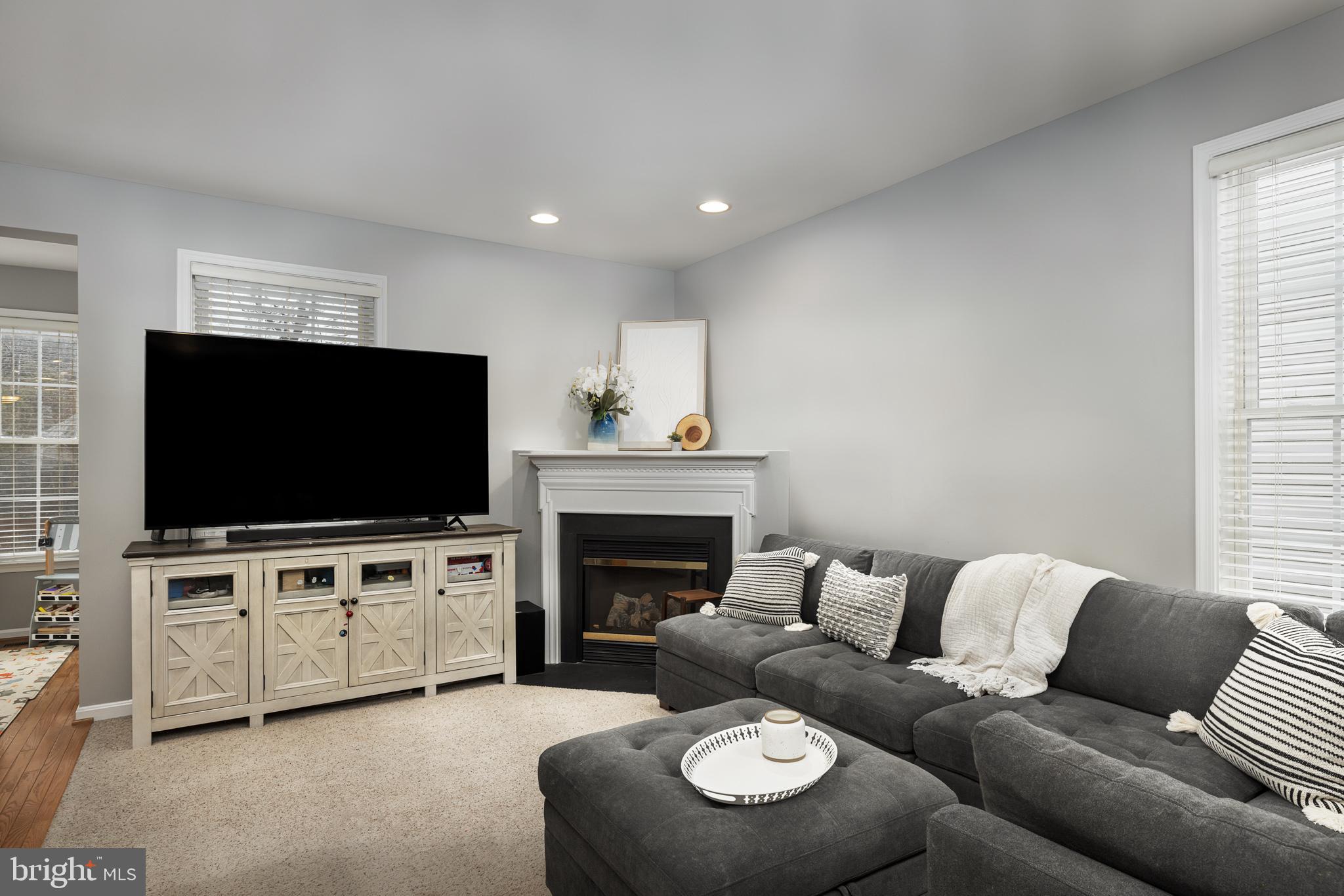 EDWARDS LANDING - Residential