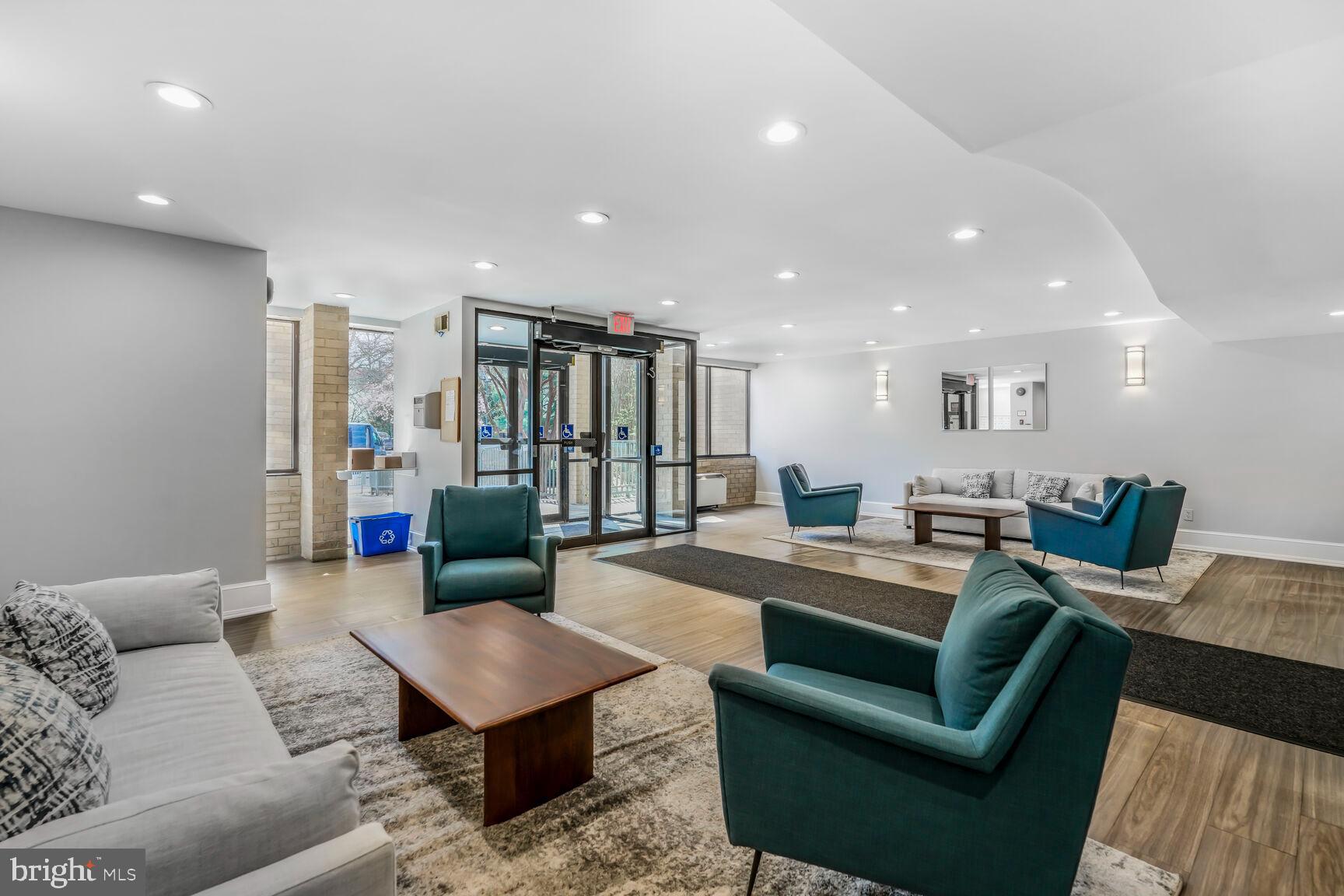 WESTLAKE PARK - Residential
