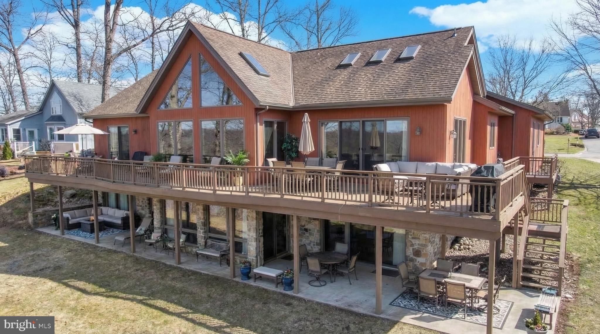 LAKE MEADE - Residential
