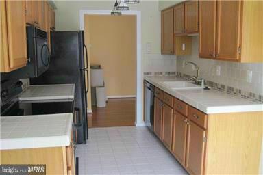 HOMELAND VILLAGE - Residential Lease